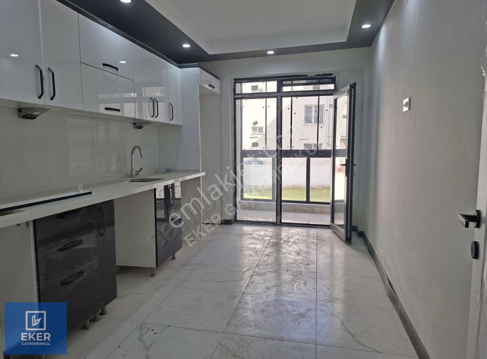 Ekerden Gökmeydanda Pazar Dibinde Sıfır 2+1 Fırsat Daire - Görsel 19