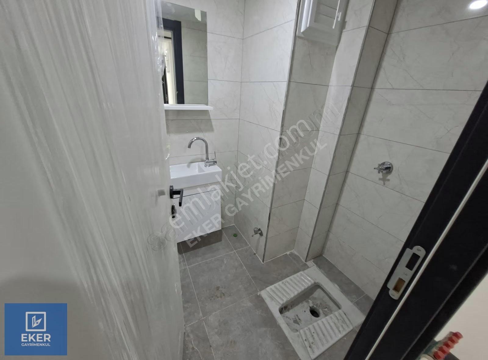 Ekerden Gökmeydanda Pazar Dibinde Sıfır 2+1 Fırsat Daire - Görsel 14
