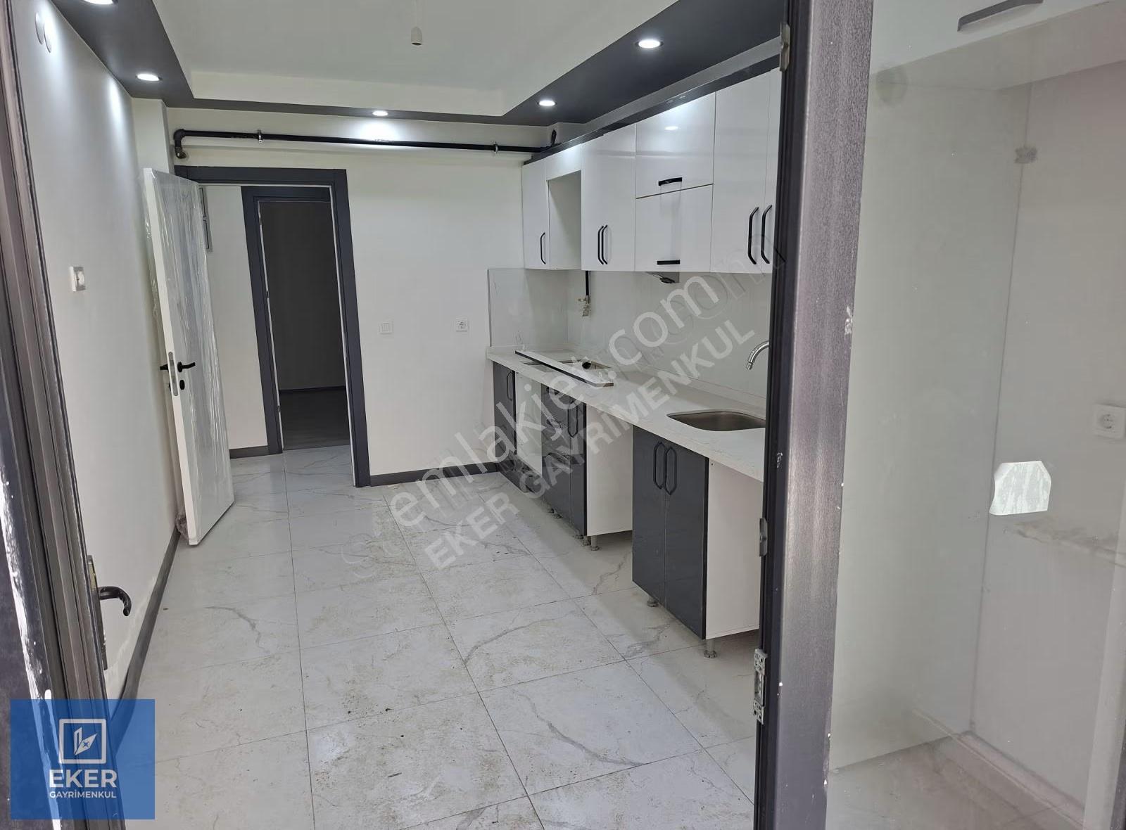 Ekerden Gökmeydanda Pazar Dibinde Sıfır 2+1 Fırsat Daire - Görsel 26