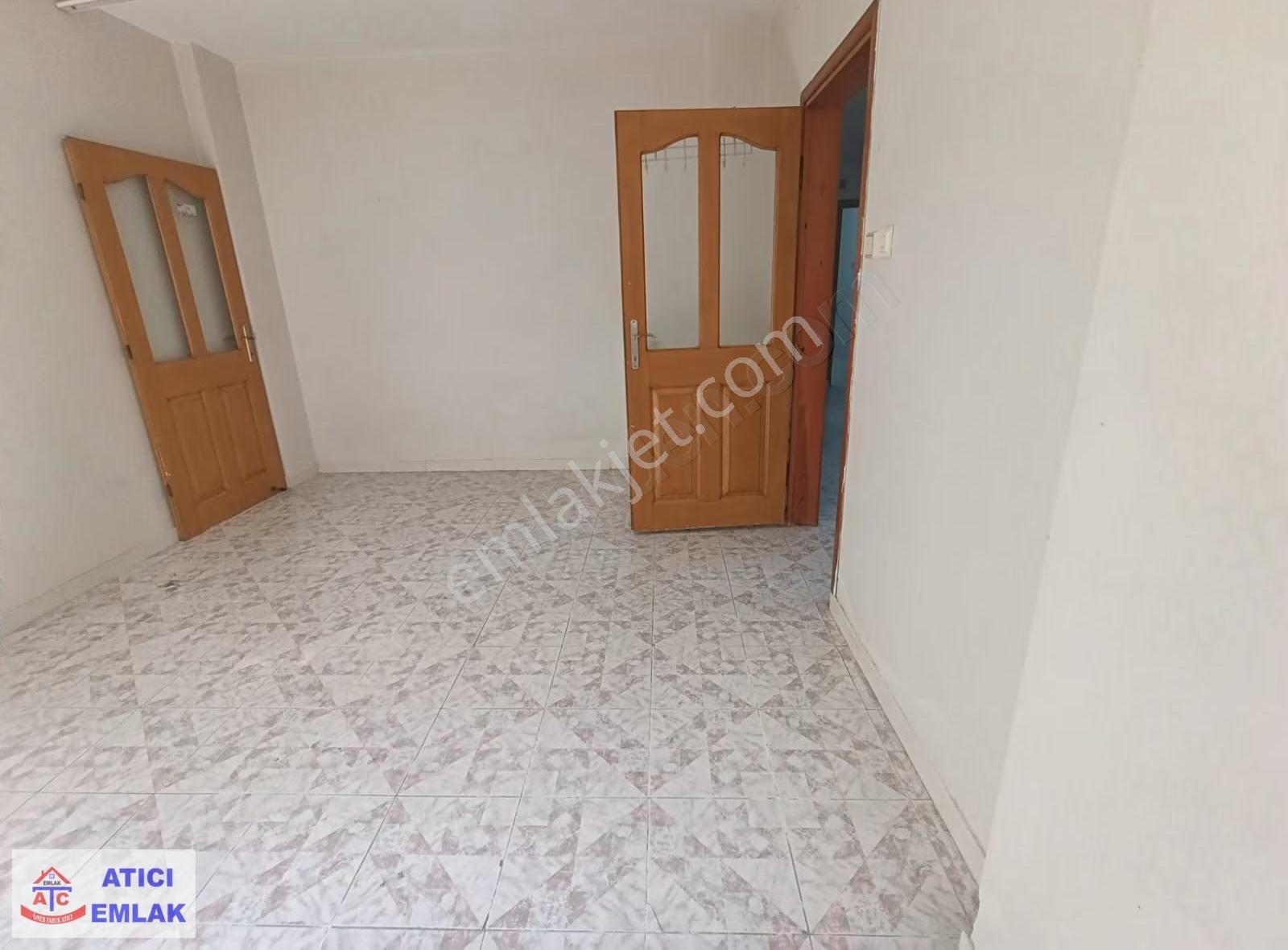 Atıcı'dan Mehmet Akifte 3+1 Doğalgaz Sobalı Müstakil Kiralık - Görsel 8
