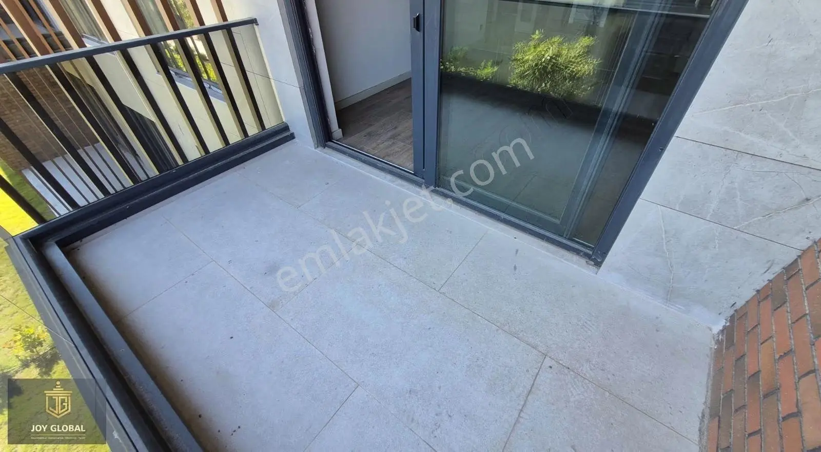 Acilll Satılık | Havuz Manzaralı | Üst Kat | Tatil Köyü Konsepti - Görsel 2