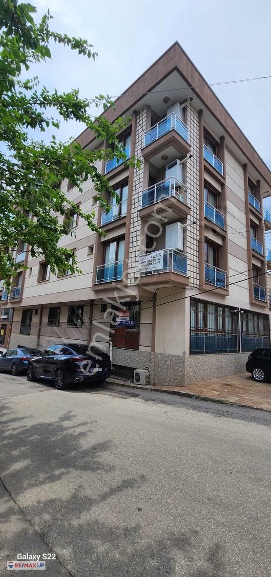 Buca Atatürk Mah. Eşyalı Kiralık 1+1 Daire