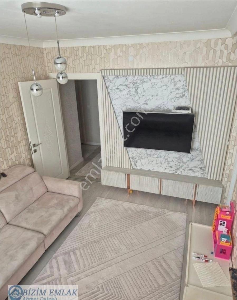 Bizim Emlak'tan Etlik Merkezde 8 Yıllık Asansörlü Full Yapılı - Görsel 6