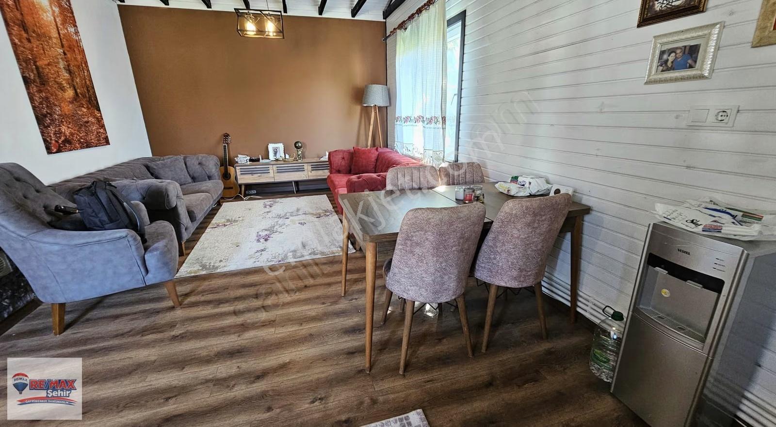 Re/max Şehir'den Çınarcık Şenköy'de Müstakil Ev - Görsel 12