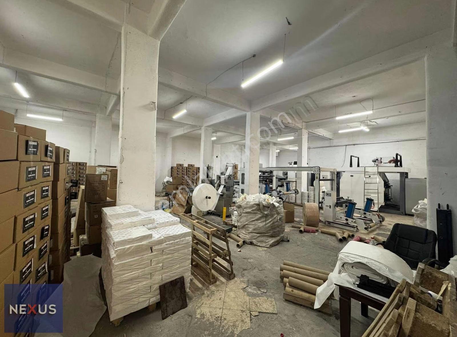 Sultanbeyli'de 700 M2 Düz Girişli Kiralık Mağaza - Görsel 12