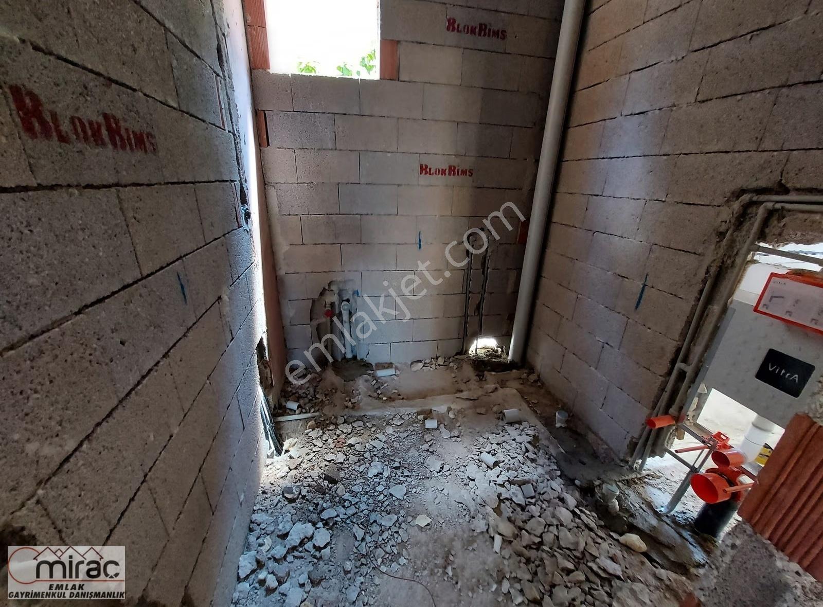 Kavaklı Mahallesinde Asansörlü 2+1 Arakat Sıfır Daire - Görsel 2