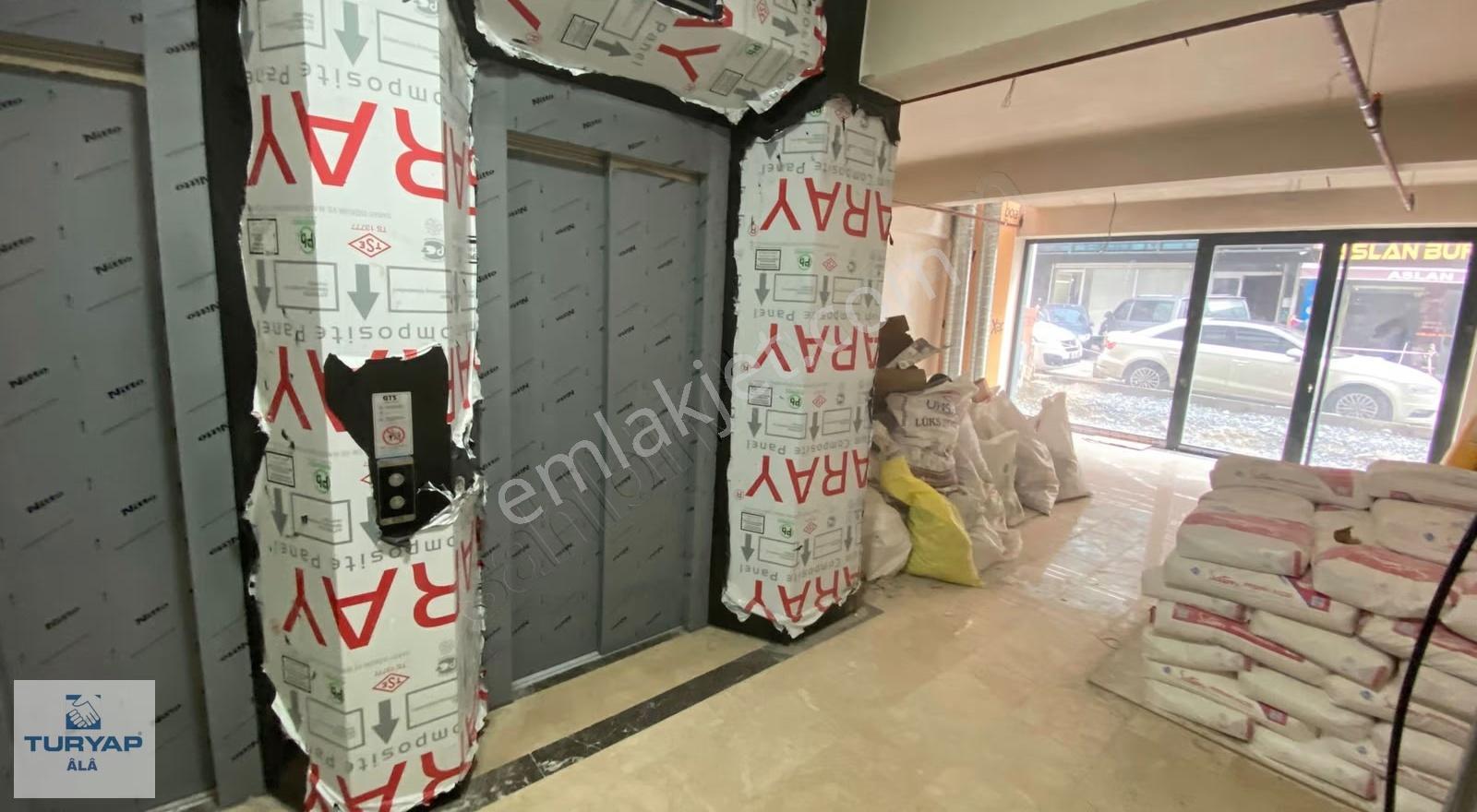 Turyap Ala' Dan Hacı Şükrü Tramvay Durağı Karşısı Kiralık İşyeri - Görsel 2