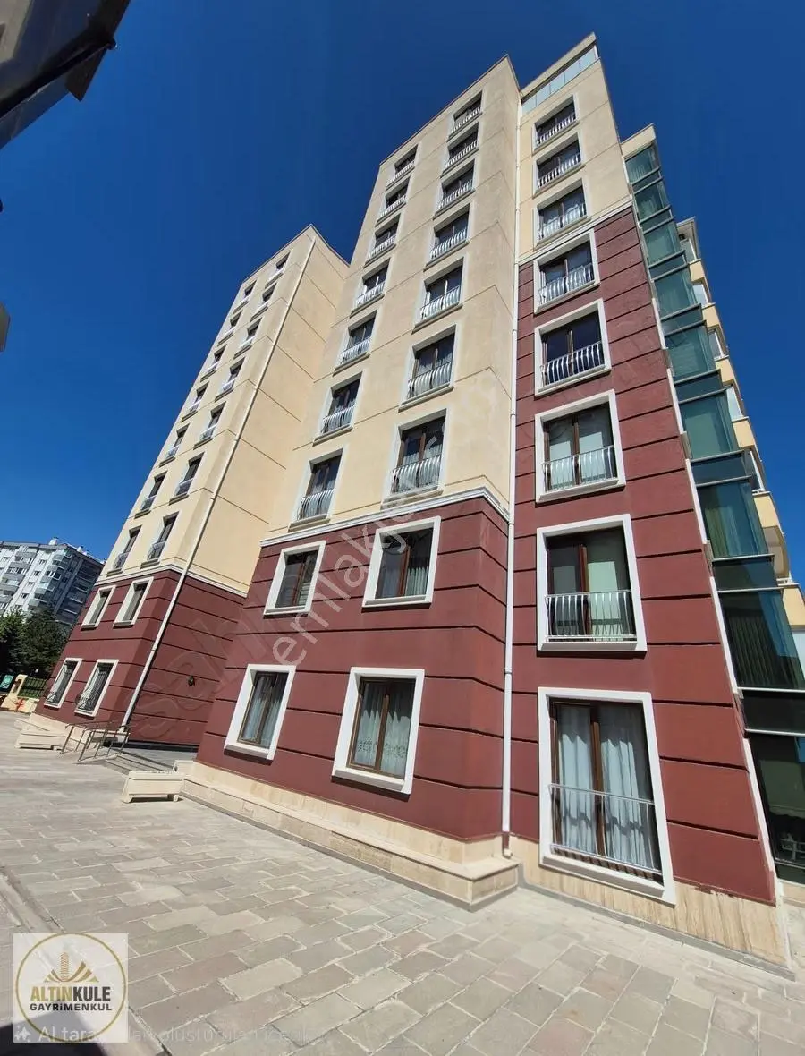 Oran'da Güvenlikli Sitede, Doğanın İçerisinde Satılık Boş 3+1