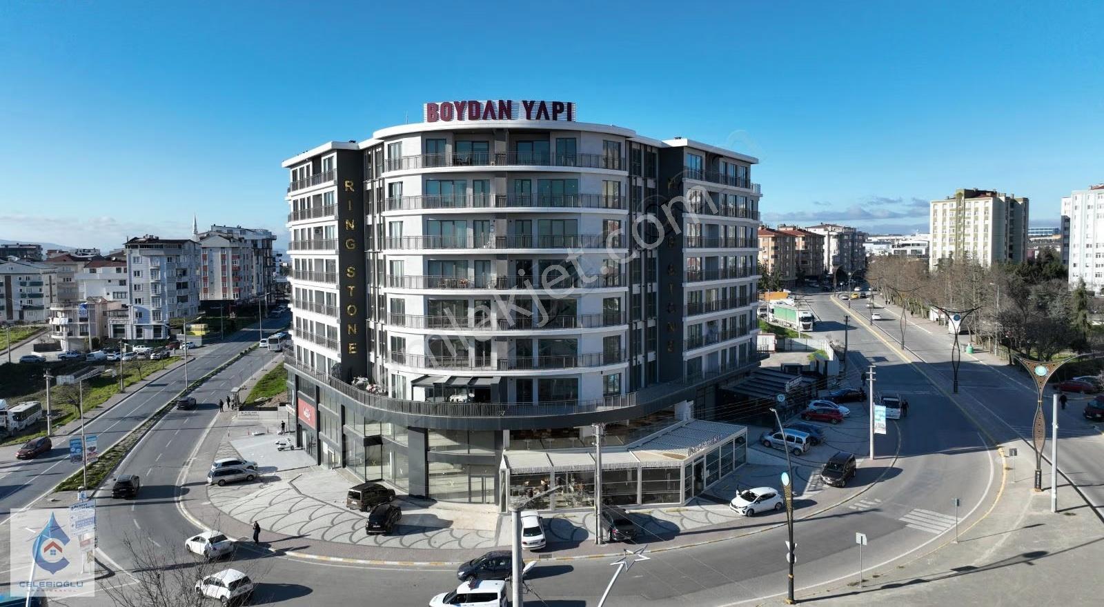 Çayırova Emek'te Boydan Yapı'da 450 M2 Kiralık Dükkan