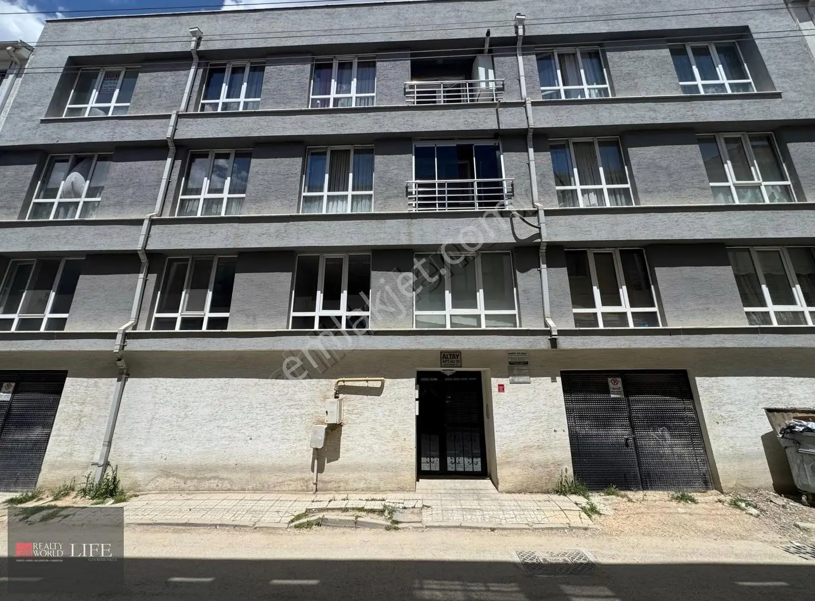 Rw Lıfe // Çamlıca Mah.gündüz Ökçün Yakını Satılık 2+1 Daire