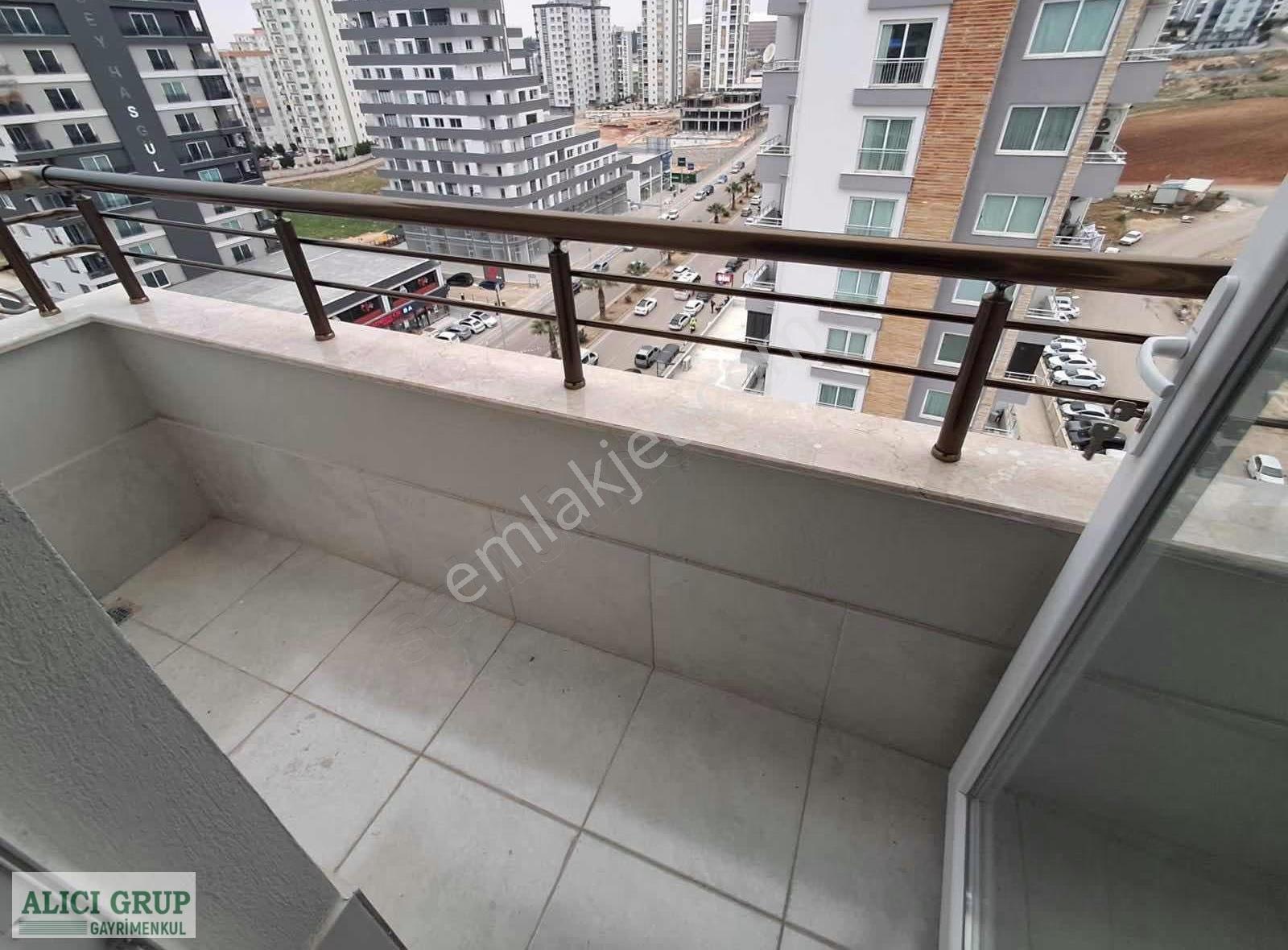 Cadde Üzeri Full Eşyalı Hasarsız 1+1 Daire - Görsel 10