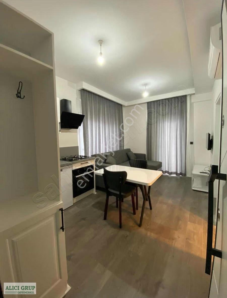 Cadde Üzeri Full Eşyalı Hasarsız 1+1 Daire - Görsel 11