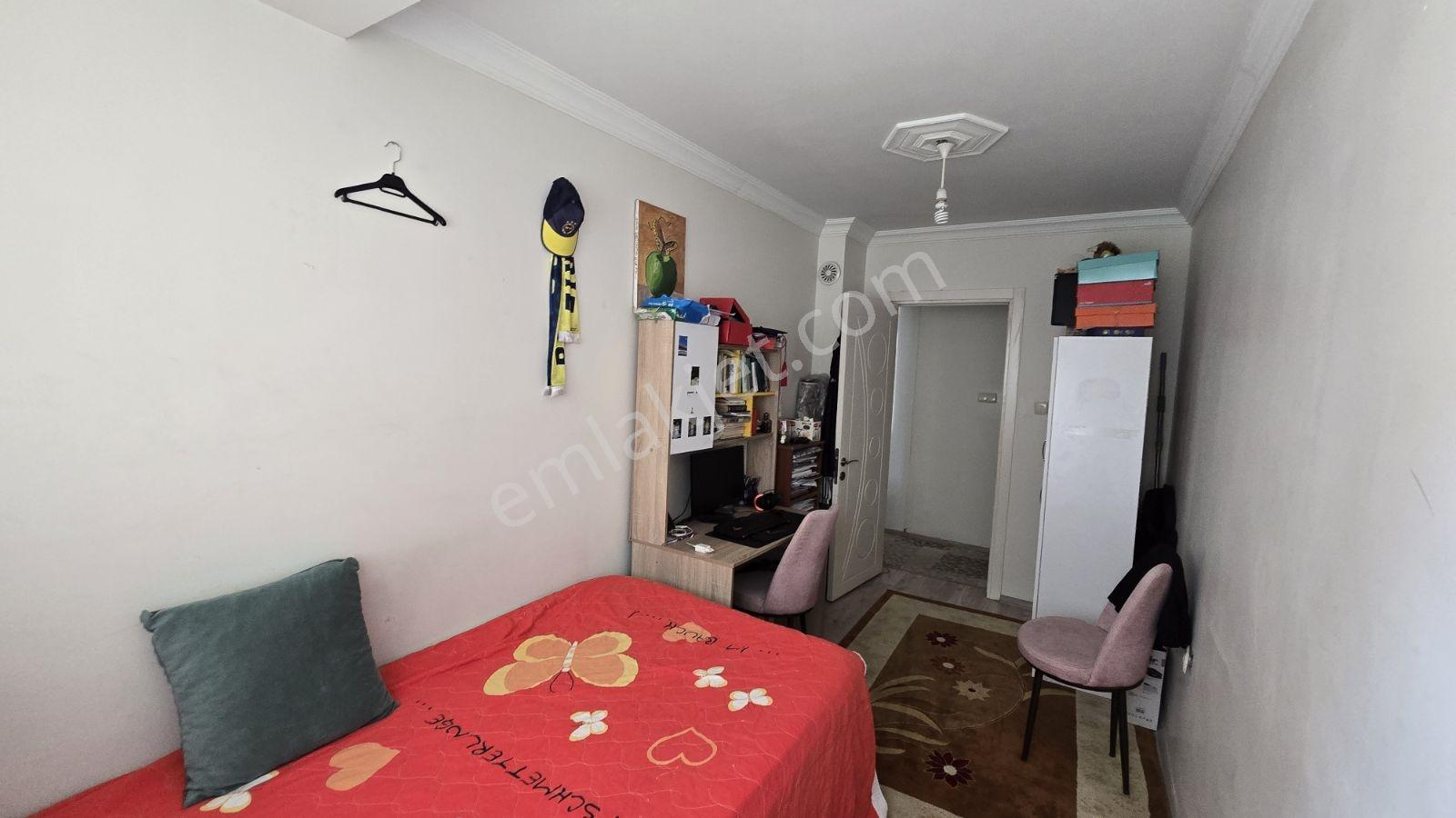 Buca Merkezde Satılık 2+1 Doğalgazlı Daire! - Görsel 7