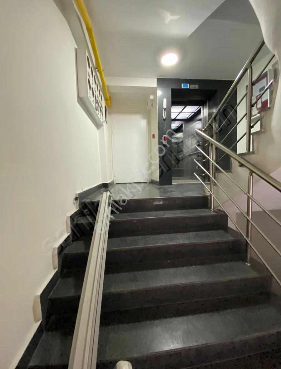 Çırağan Emlak'tan Sakarya 1 Cad.çarşı Merkez Lüx 1+1 Daire/ofis - Görsel 5