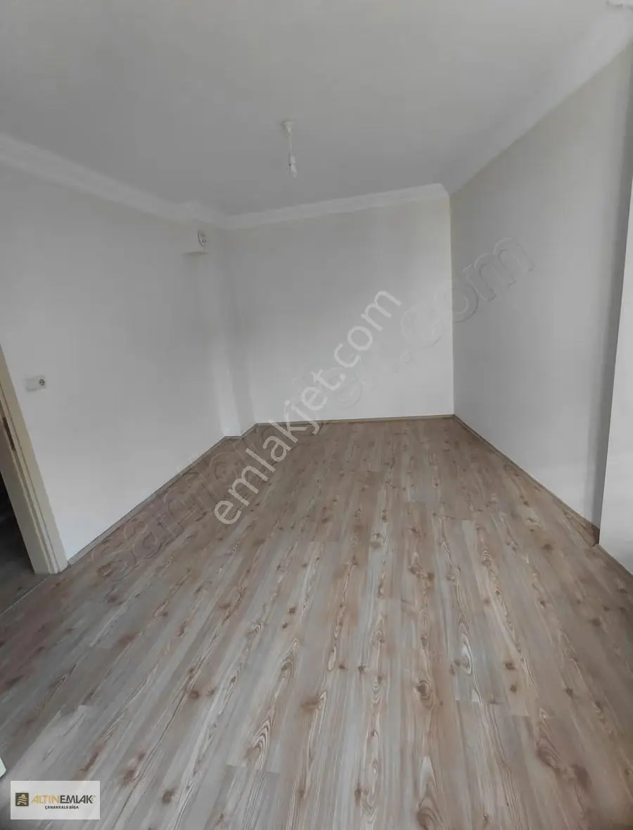 Biga Eski Balık Pazarı Mevkii Kiralık 2+1 Daire - Görsel 2