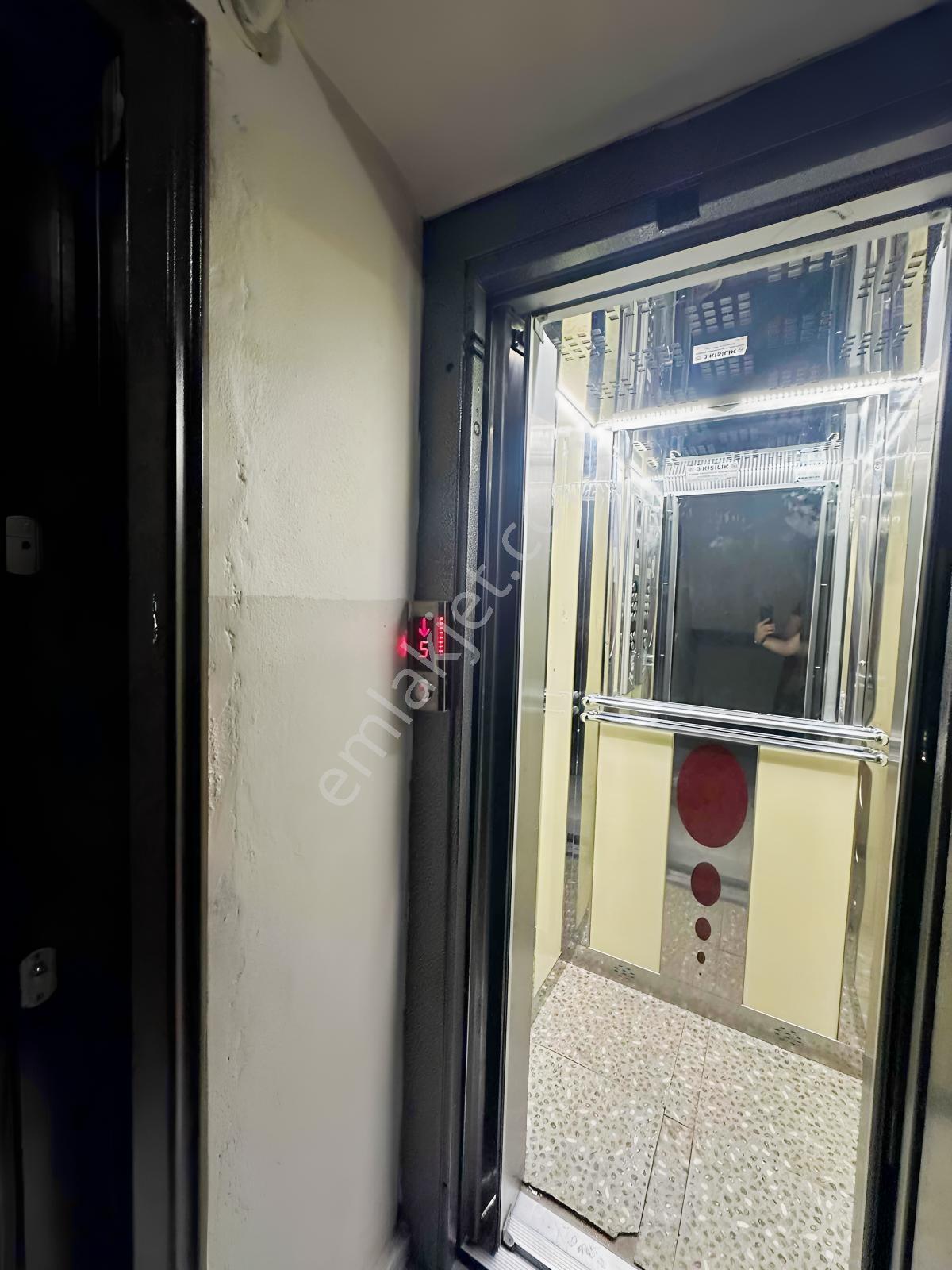 Nusratiye 2+1 Mahallesi İskanlı Asansörlü 14 Yaş - Görsel 6