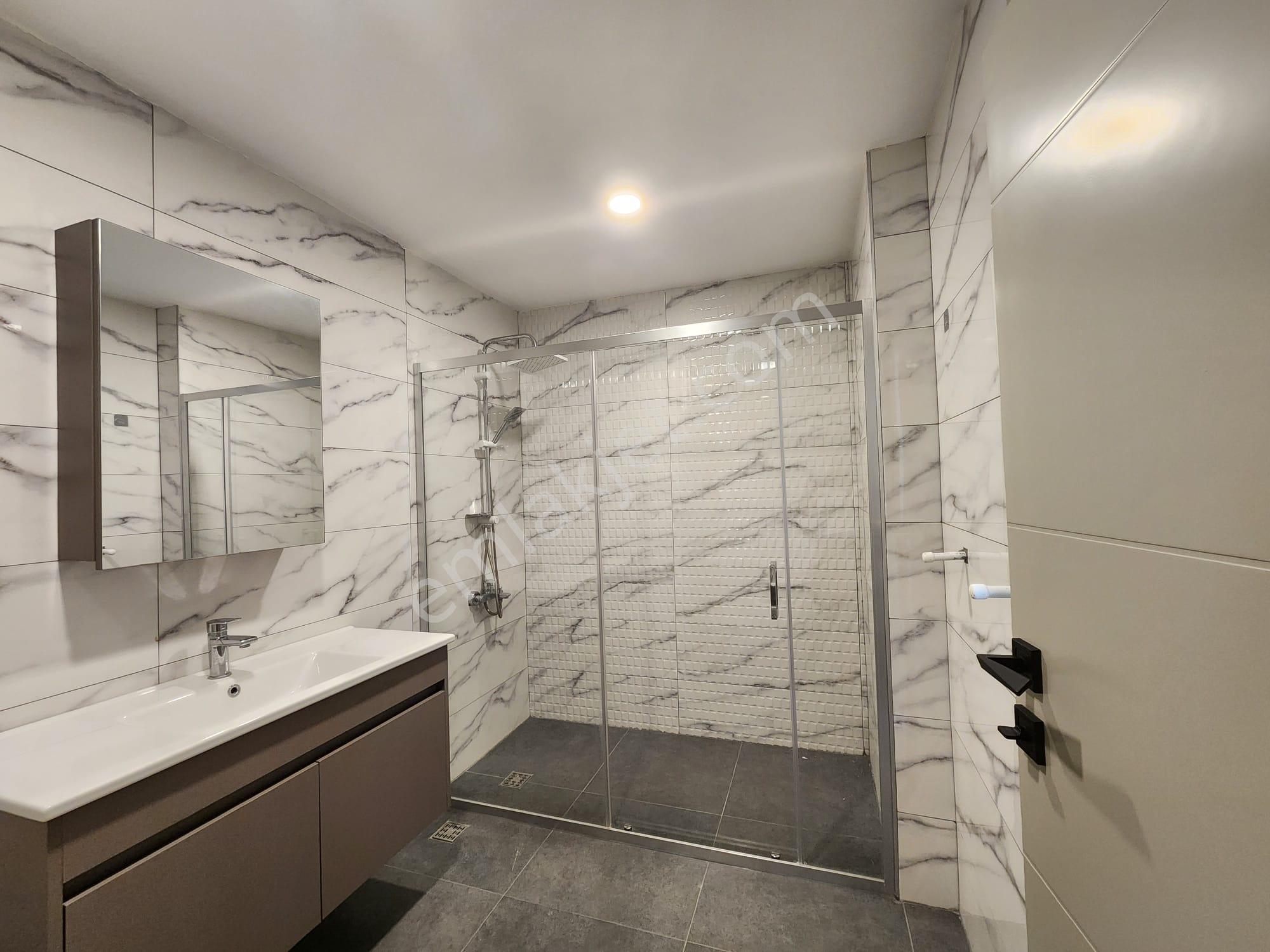 Tatil Köyü Bandında Sıfr Eşyaları İle Satılık 2+1 Havuzlu Daire - Görsel 8