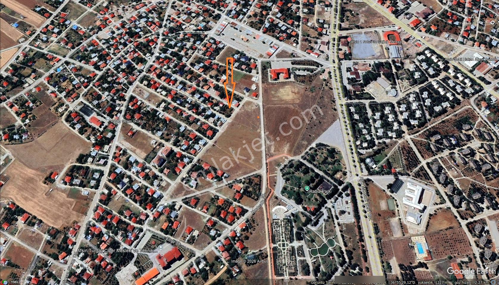 Villa Yapımına Uygun Köşebaşı İmarlı Arsa - Görsel 2