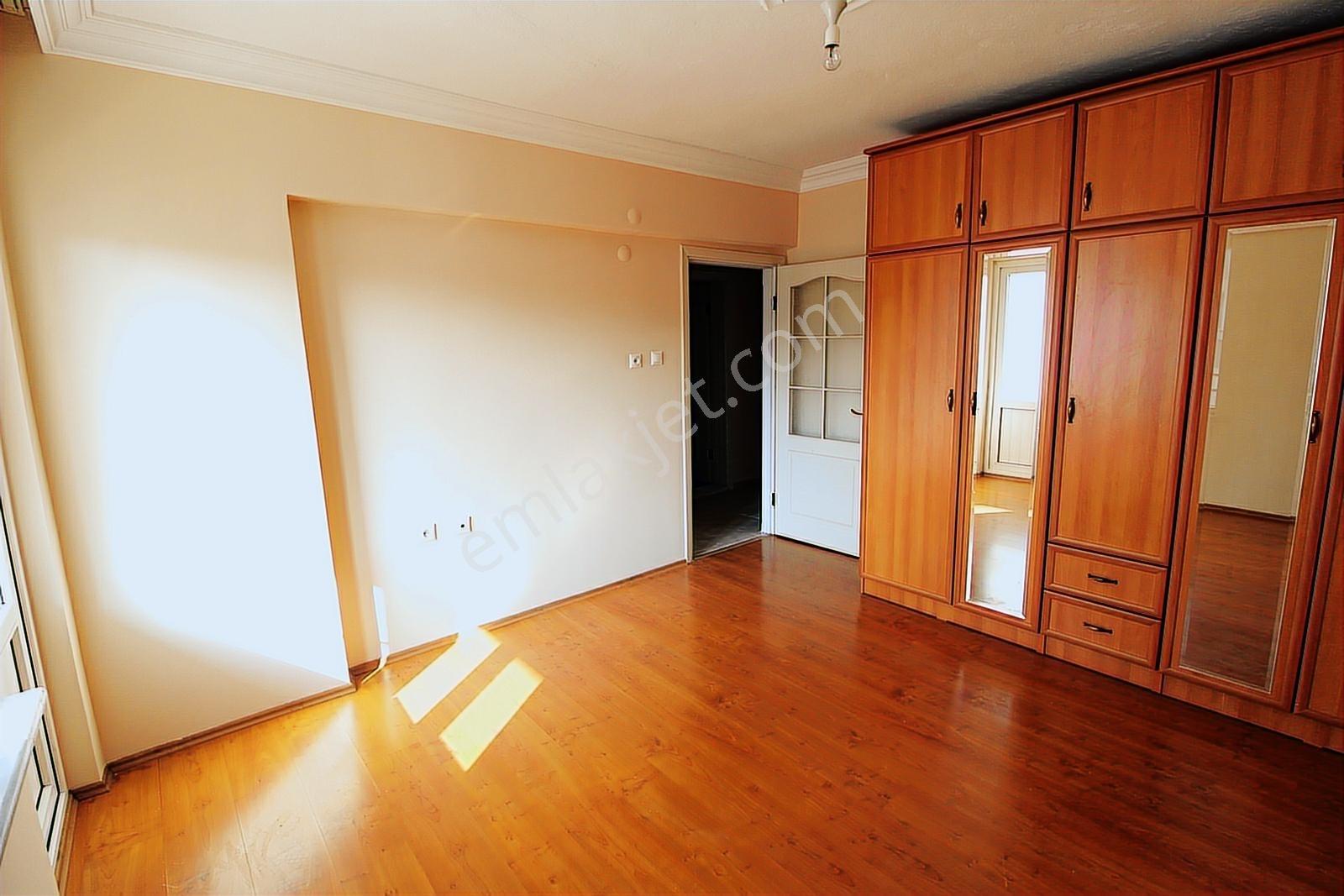Bahçelievlerde Site İçerisinde Kiralık 3+1 Daire - Görsel 18