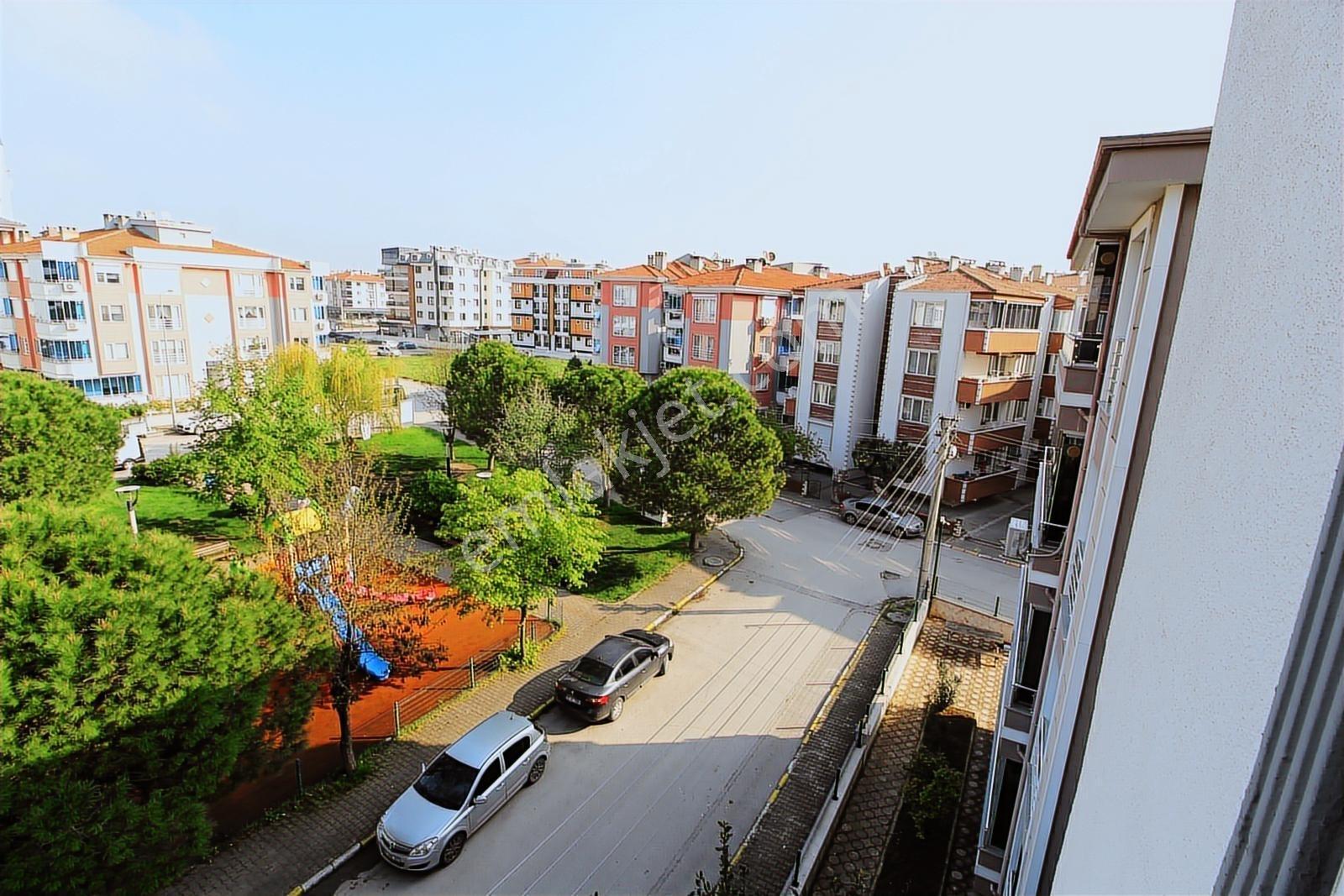 Bahçelievlerde Site İçerisinde Kiralık 3+1 Daire - Görsel 12
