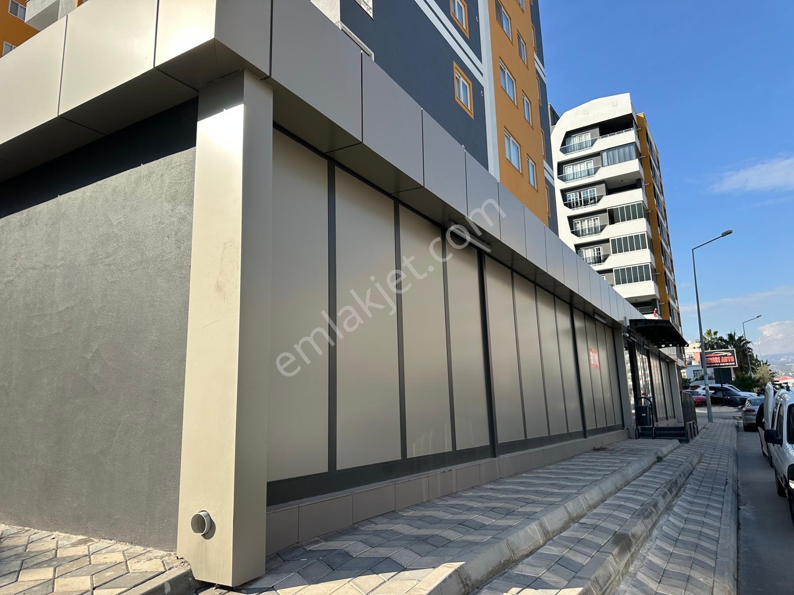 Erdemli'de Cadde Üzeri Kurumsal Kiracılı 400 M2 Satılık Dükkan - Görsel 2