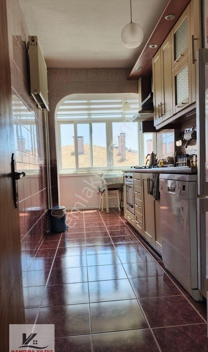 Cumhuriyette Site İçinde Geniş 130 M2 Ferah Önü Açık 4 Kat Daire - Görsel 27