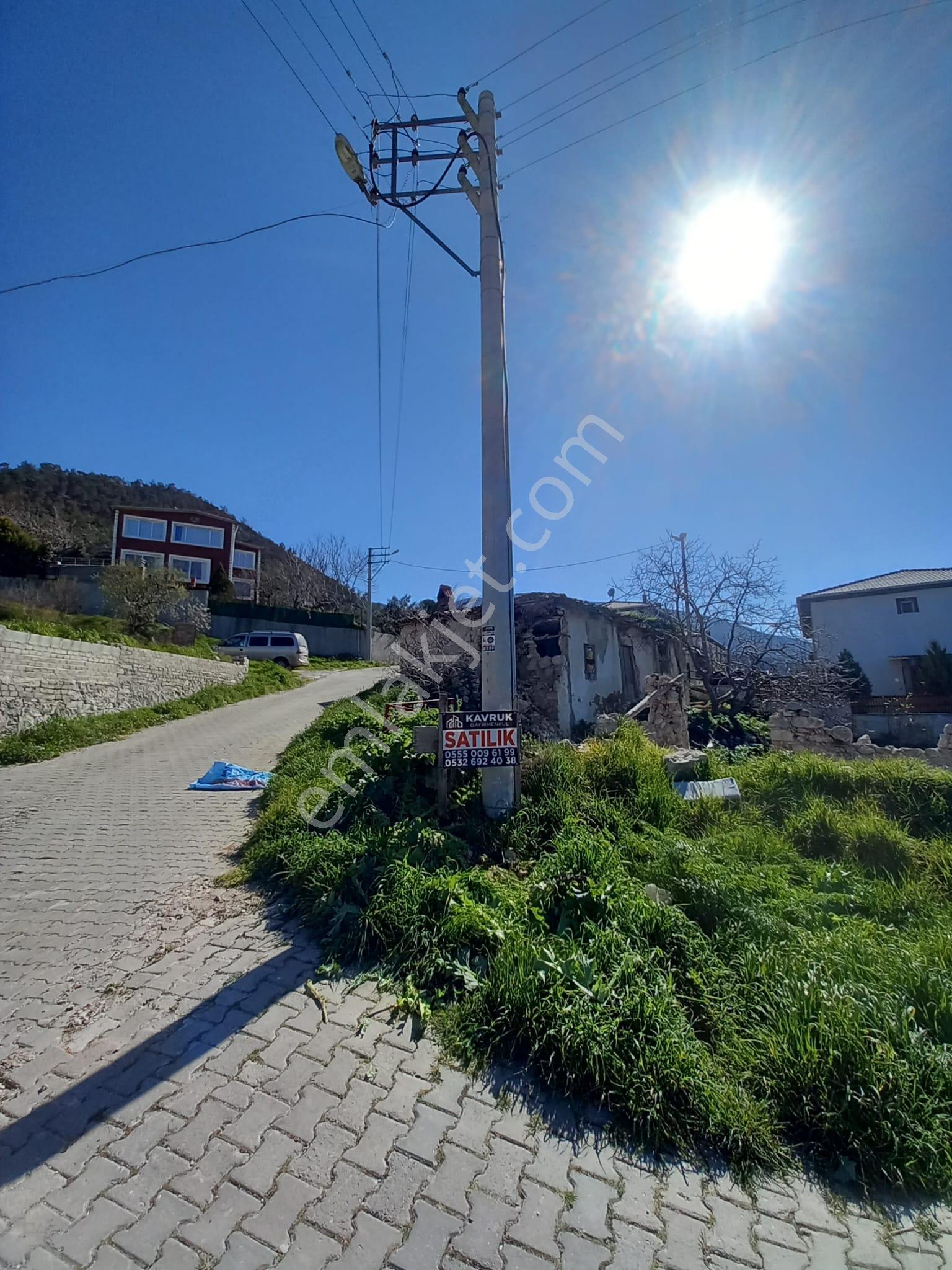 Kozanlıda Köşe Parsel Çift Villalık İmarlı Arsa Yoğun Talep Fiyat Düştü