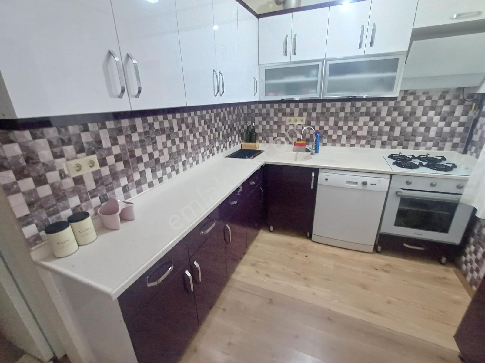 Gata'ya Yürüme Mesafesinde Eşyalı Geniş Kiralık 2+1 Daire - Görsel 25