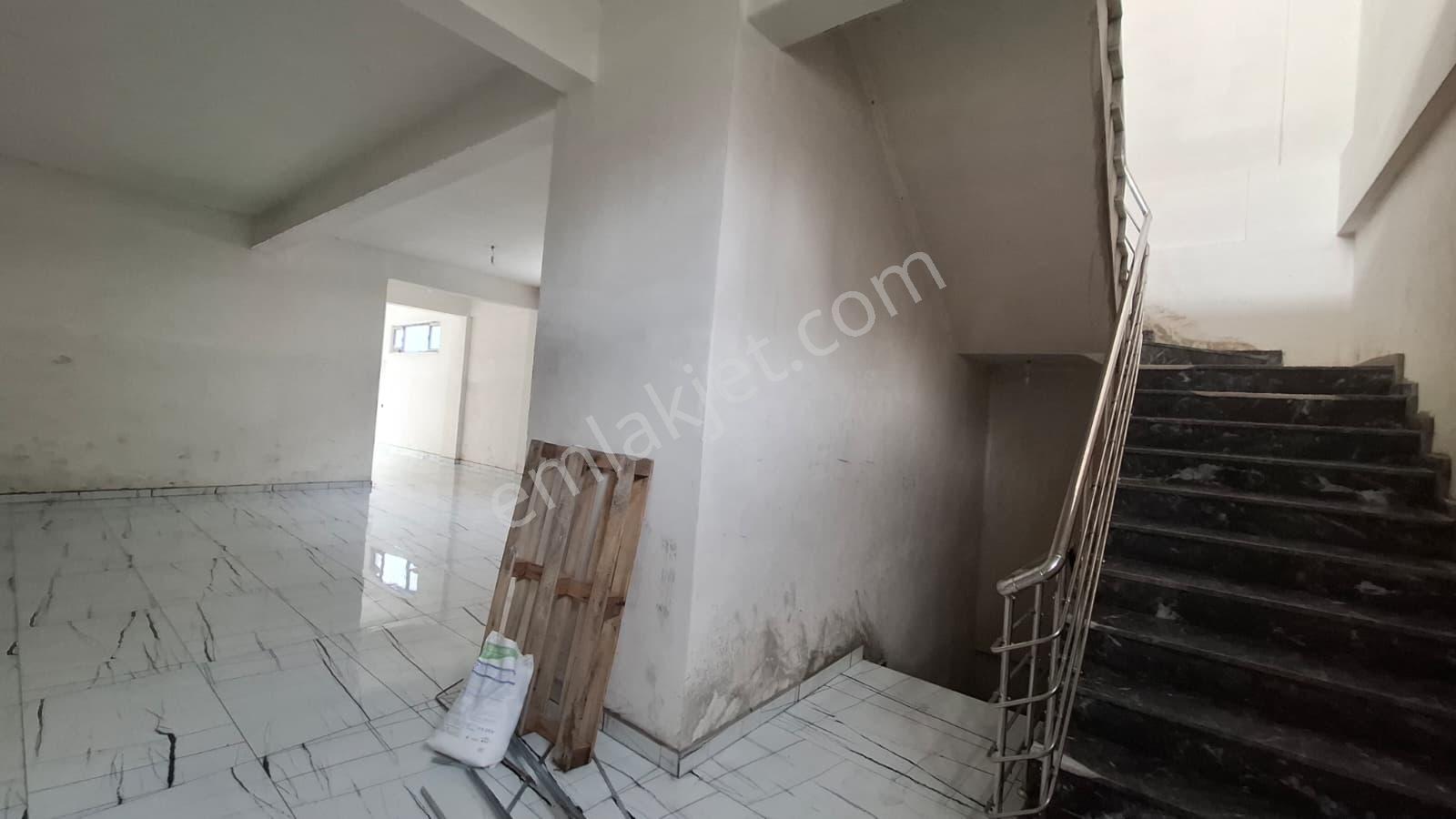 Kahramankazan Merkezde Satılık 3 Katlı, Teraslı Dükkan, Depo - Görsel 7