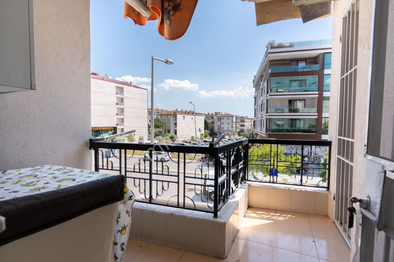 Buca Belediyesi Yakını, Masrafsız Kiralık Eşyalı 3+1 Daire - Görsel 18