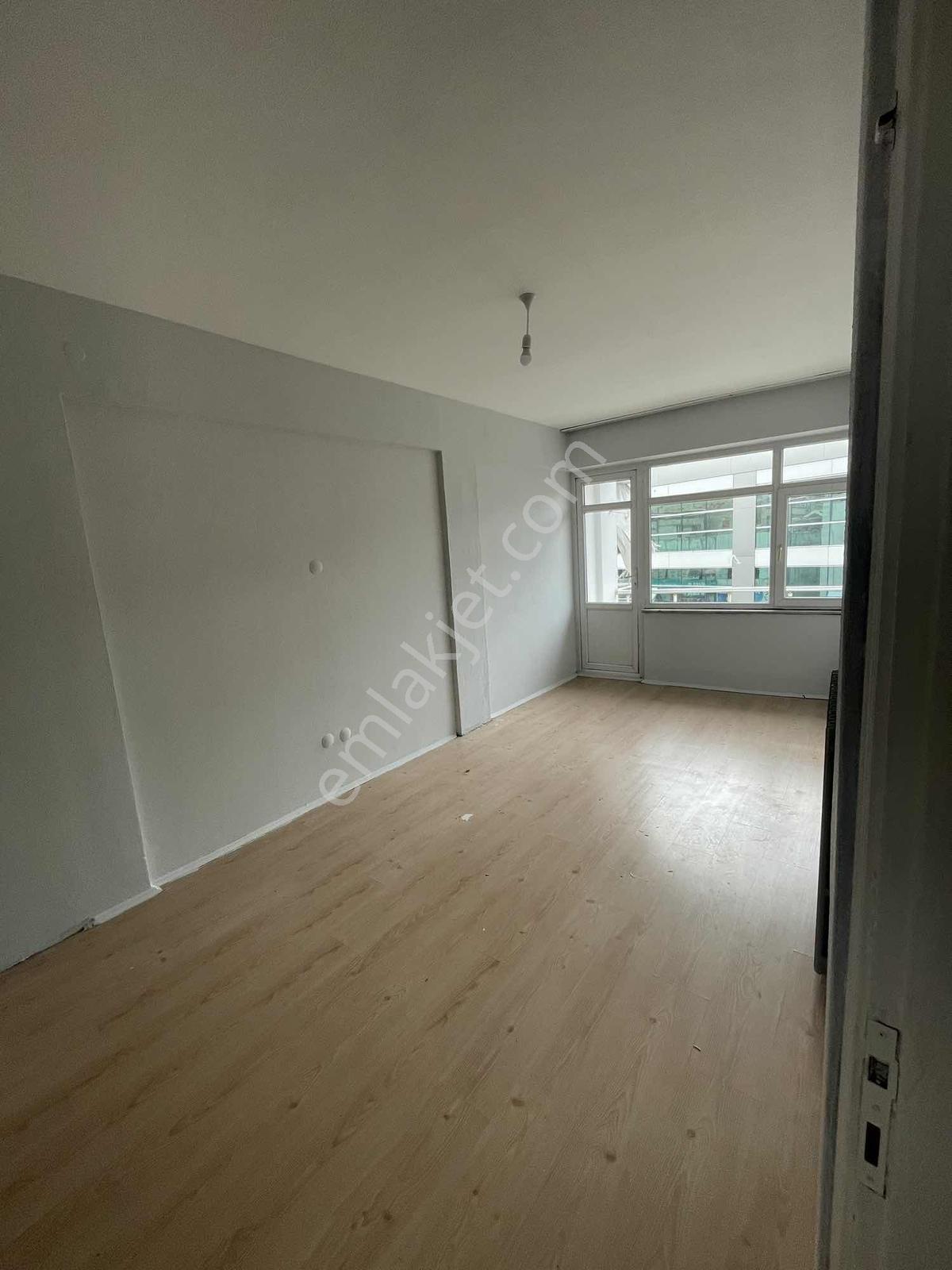 Çarşı Merkezde Kiralık 4+1 Daire - Görsel 9