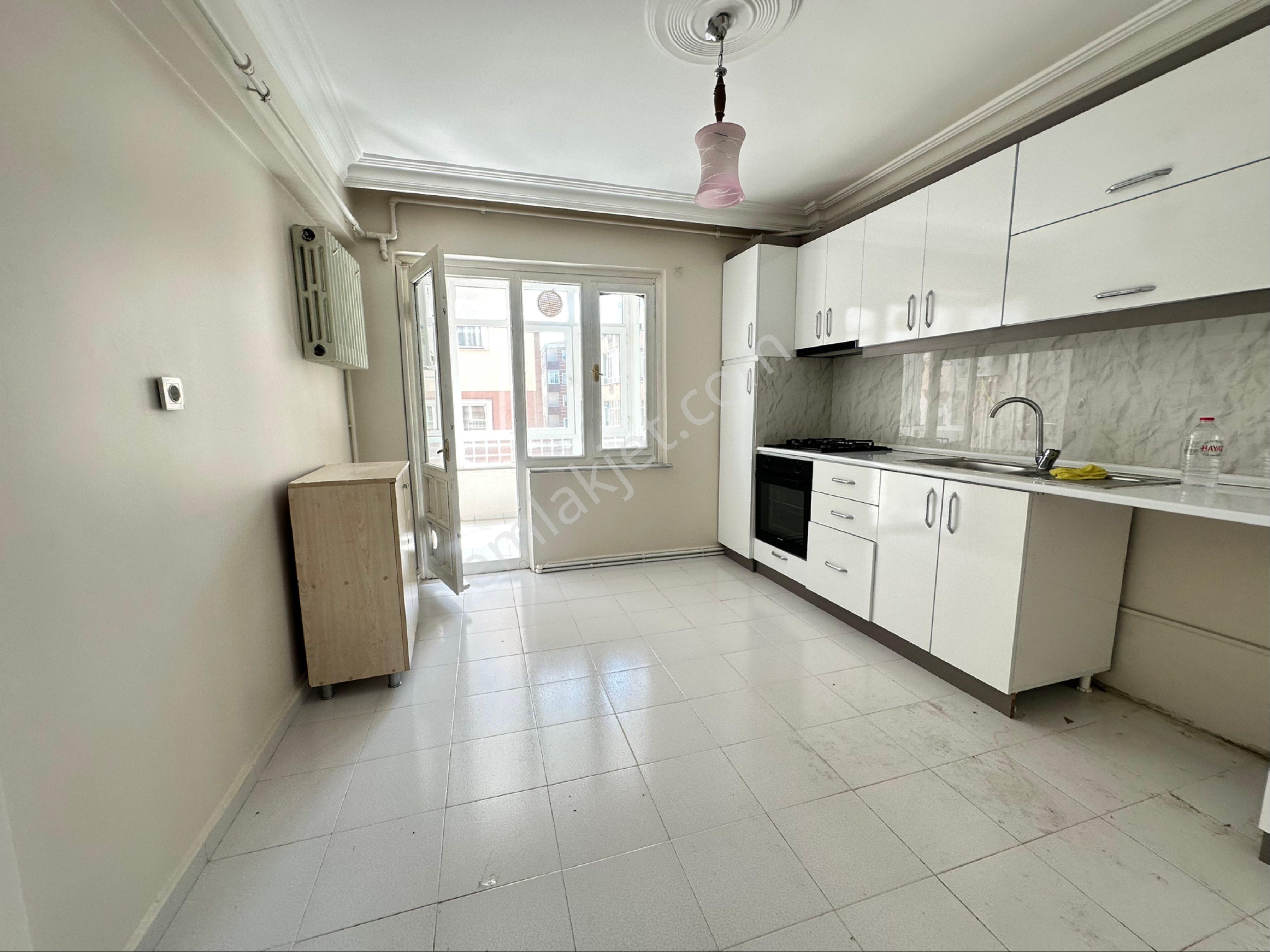 Ali Paşa Mah Kiralık 3+1 Ara Kat Dairem - Görsel 5