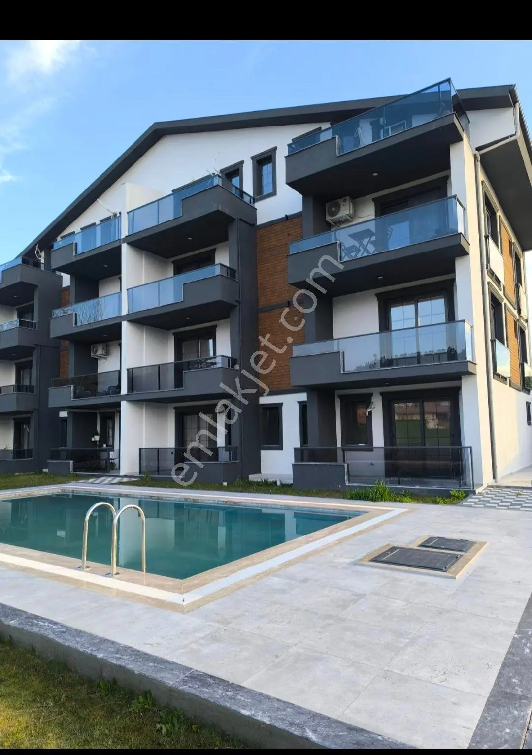 Seydikemer Gerişburnu Mevkii 3+1 Çatıdublex Bahçe Giriş Satılık Daire