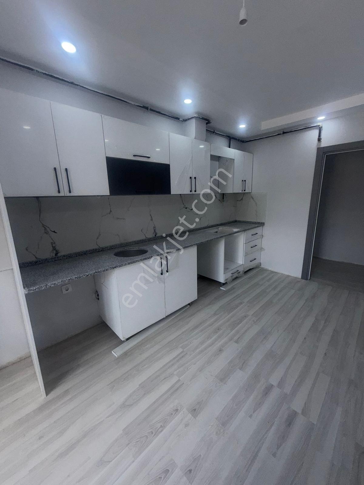 Sütlüce Uluzafer Caddesi Üzerinde Satılık 2+1 Sıfır Daire - Görsel 11
