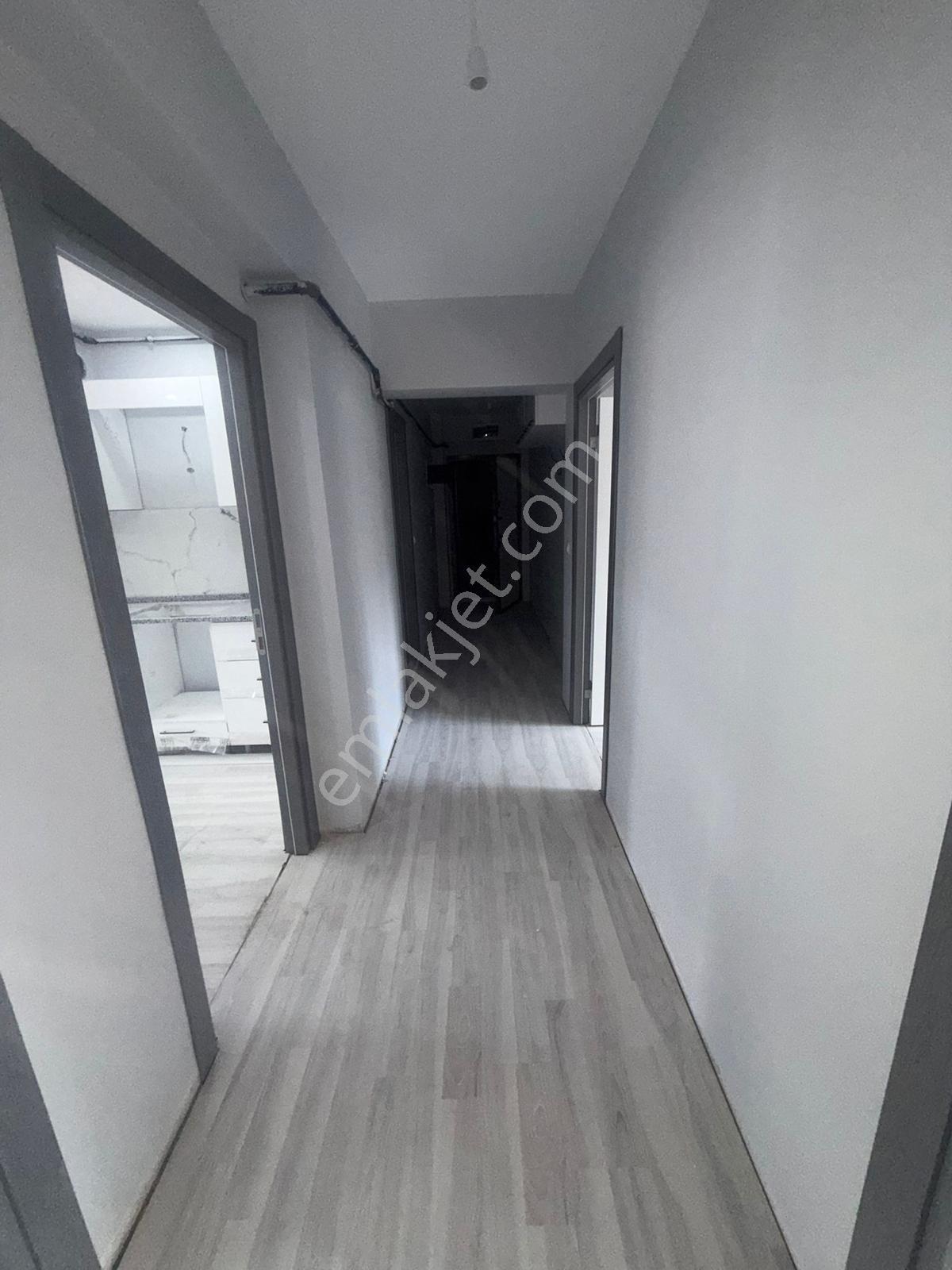 Sütlüce Uluzafer Caddesi Üzerinde Satılık 2+1 Sıfır Daire - Görsel 17