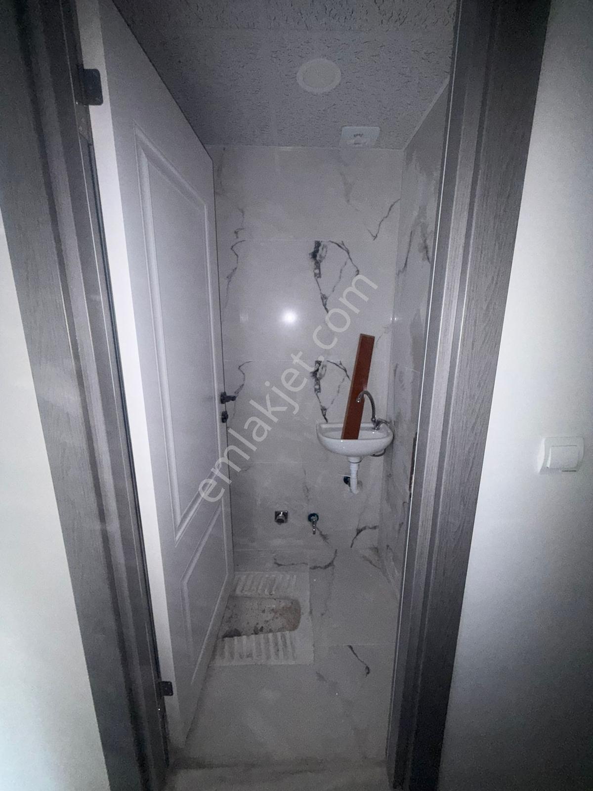 Sütlüce Uluzafer Caddesi Üzerinde Satılık 2+1 Sıfır Daire - Görsel 5