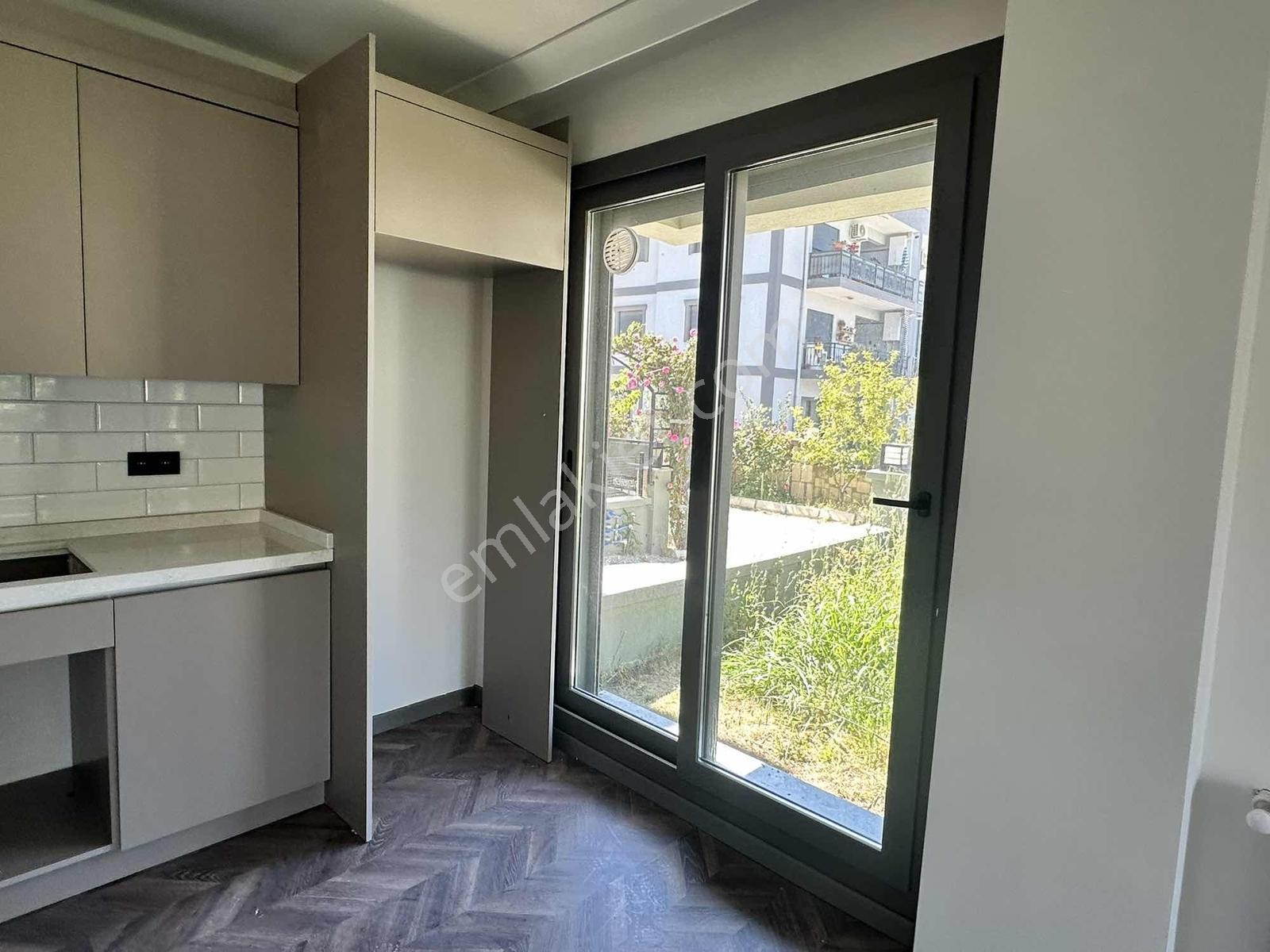 Geniş Bahçe Kullanımlı, Doğalgazlı, 1+1 Kiralık Daire (55m²) - Görsel 22