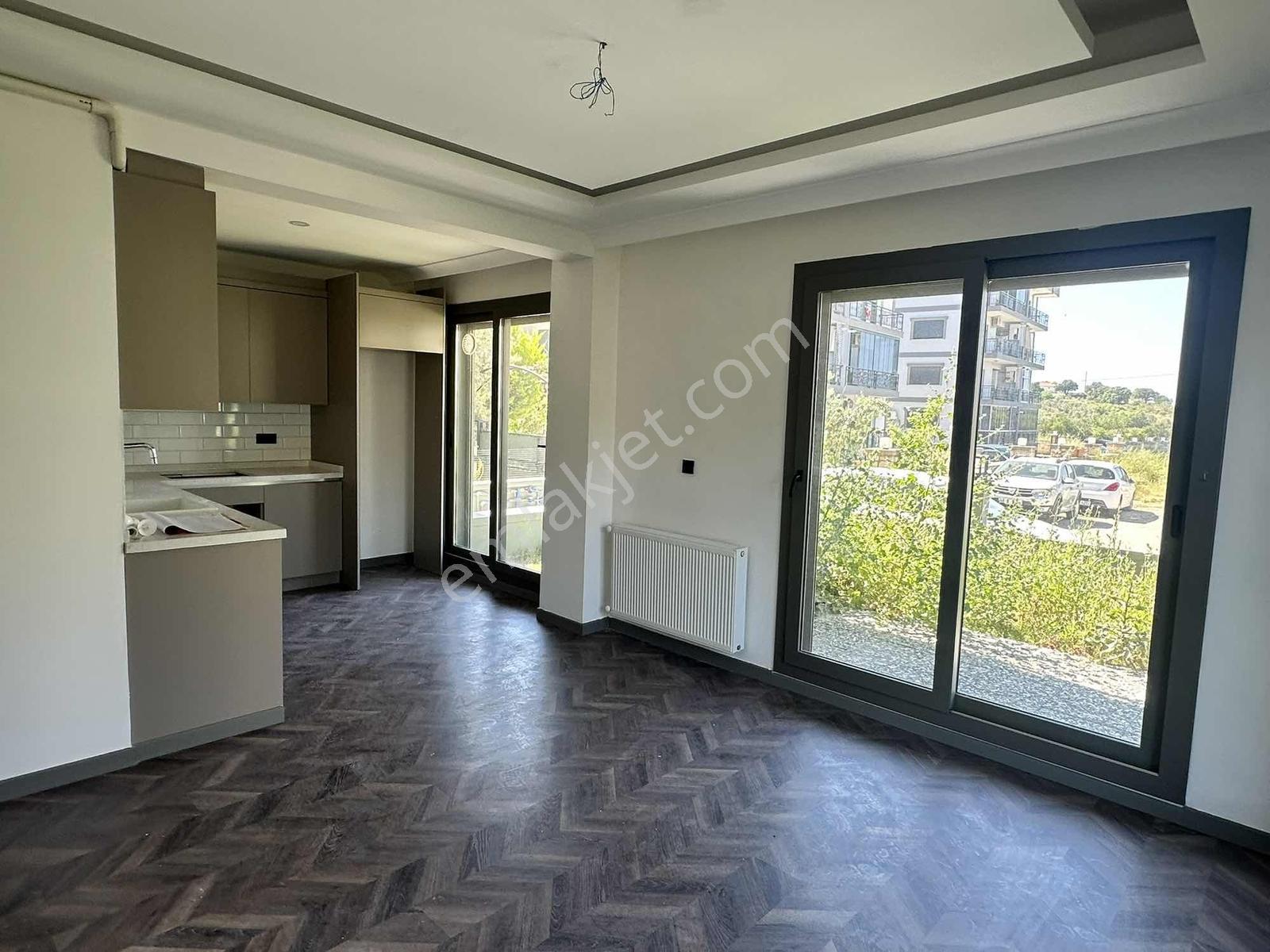 Geniş Bahçe Kullanımlı, Doğalgazlı, 1+1 Kiralık Daire (55m²) - Görsel 18
