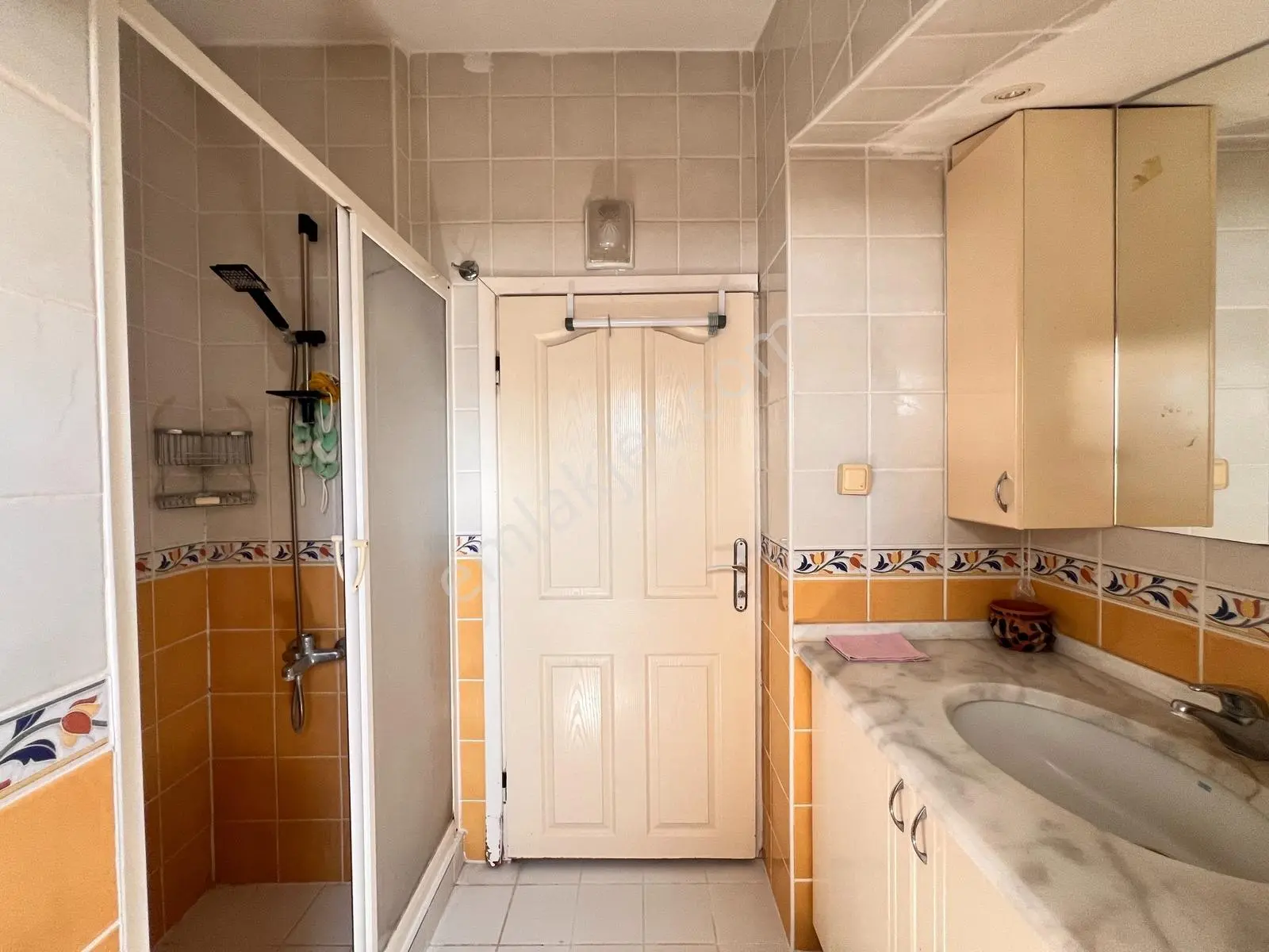 Marmaris Hatipirimi Mahallesinde Üç Cephesi Açık 3+1 Ferah Daire - Görsel 38