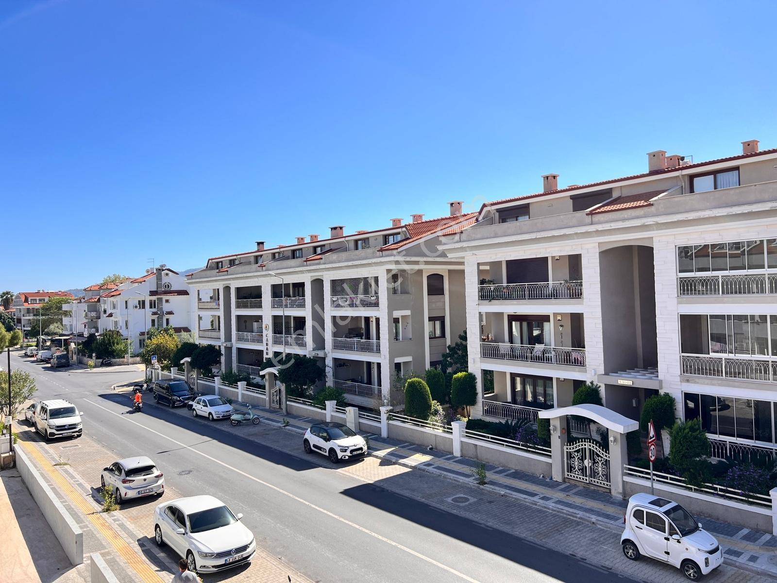Marmaris Hatipirimi Mahallesinde Üç Cephesi Açık 3+1 Ferah Daire - Görsel 3