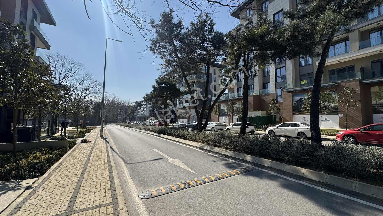Emlak Konut Çınarköy Sitesinde Cadde'nin Merkezinde - Görsel 5