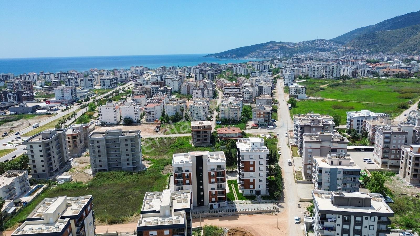 Ertuğrul'dan Havuzlu Sitede 1+1 Satılık Daire - Görsel 3