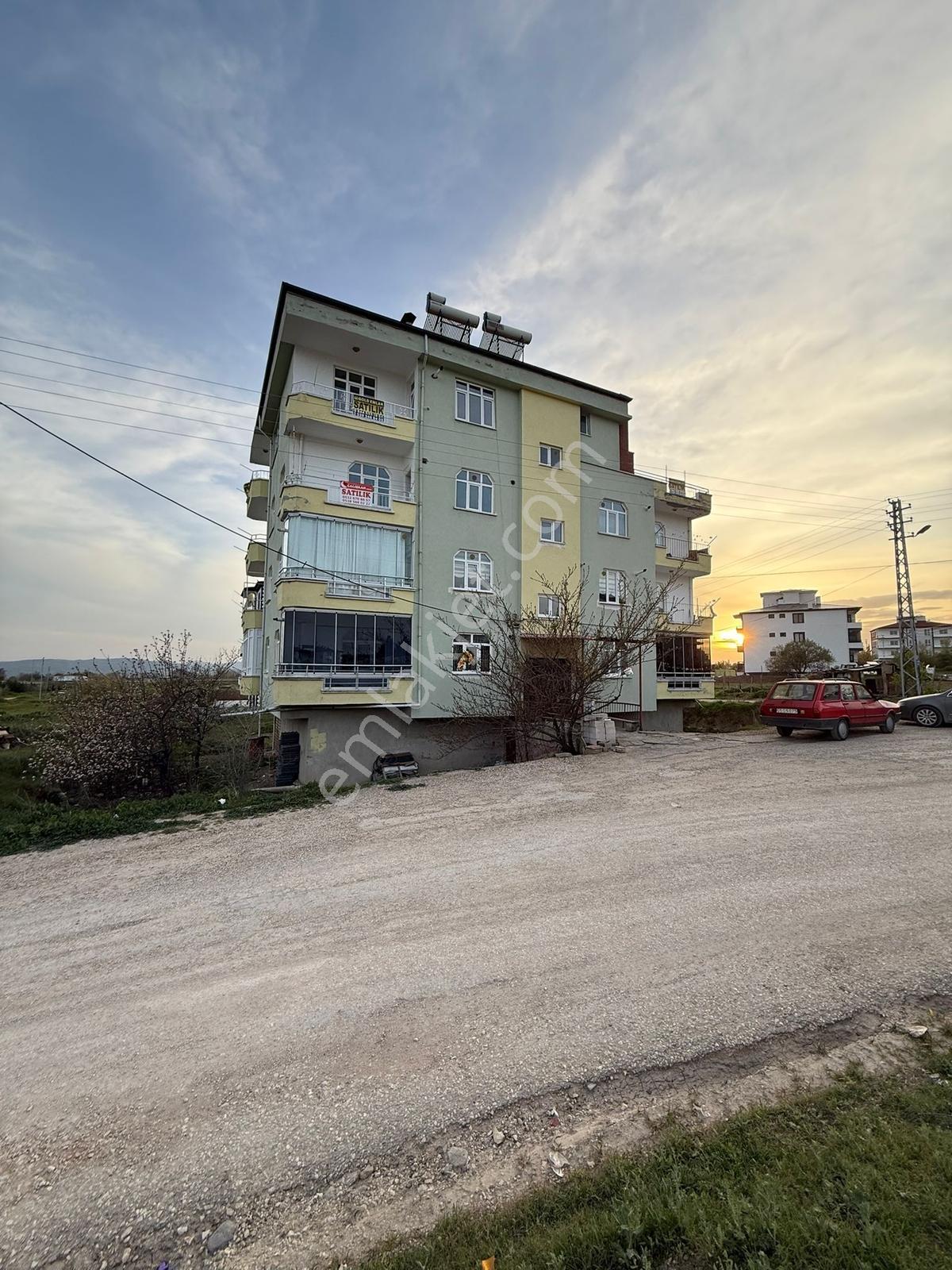 Çalışkan Emlak'tan Satılık Nalbantoğlu Camii Arkası 2+1 Daire