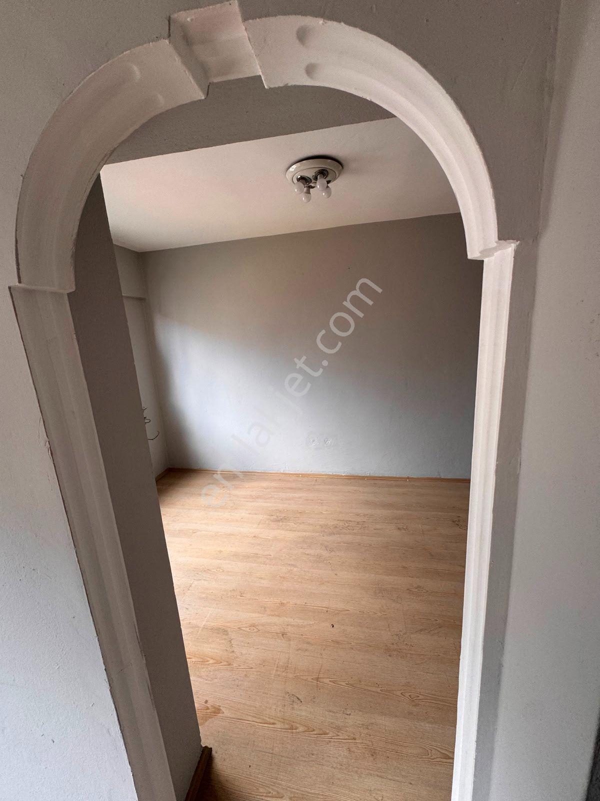 Cumhuriyet Caddesi'nde Prestijli Konumda Kiralık 1+1 Ofis! - Görsel 9