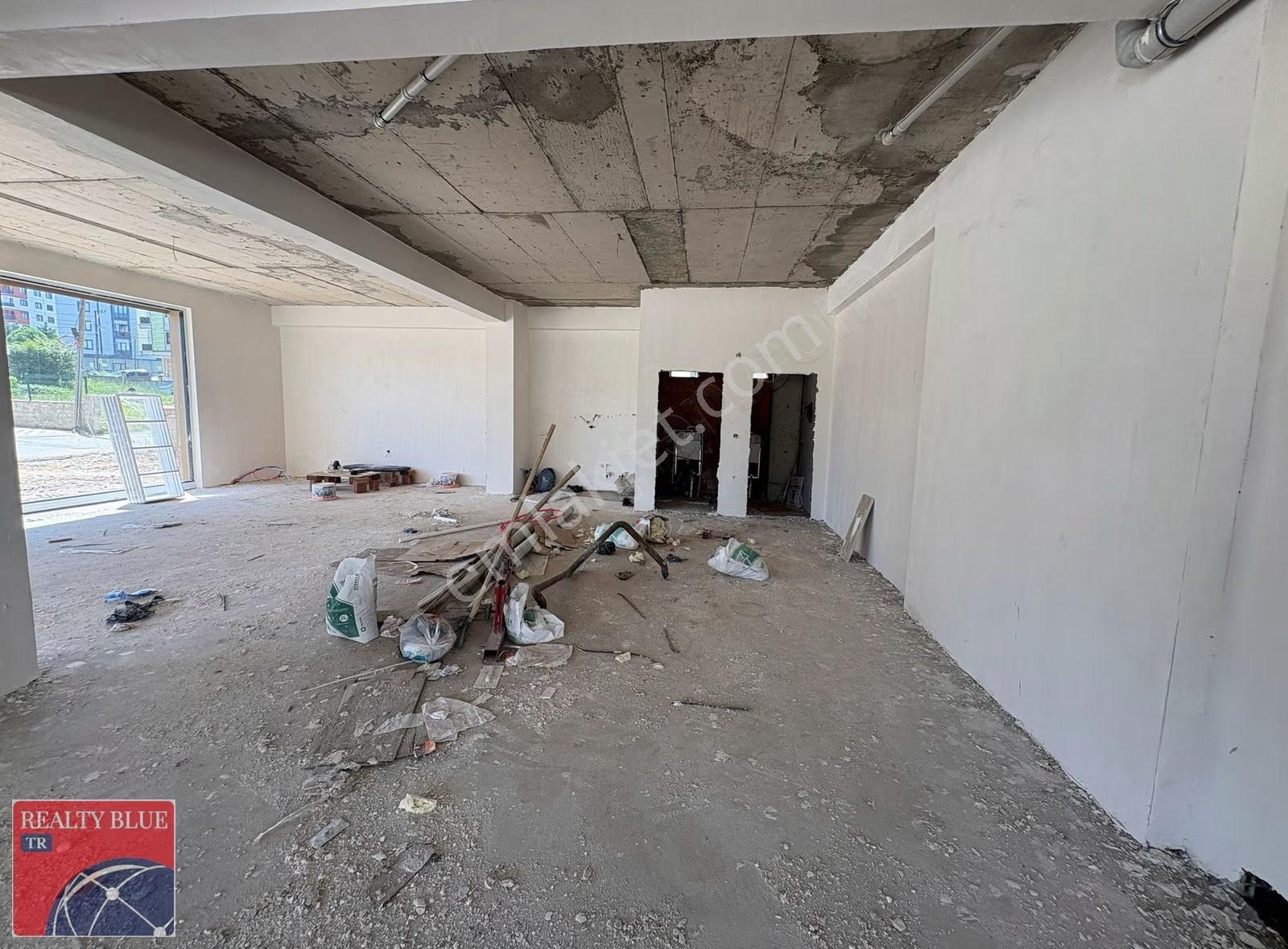 Sultanbeyli De Prestiji Binanın Altında Satılık 400 M2 Dükkan - Görsel 2