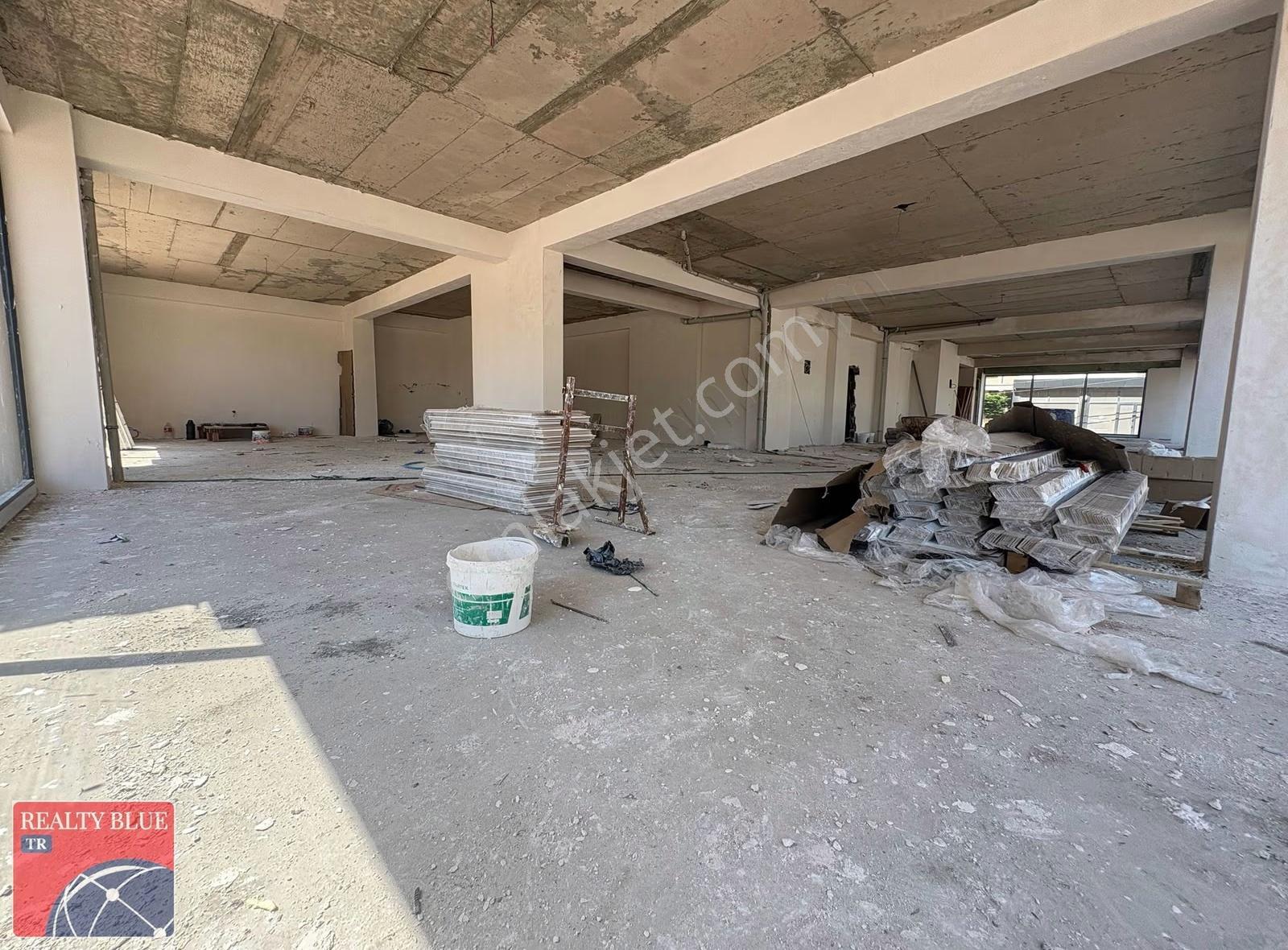 Sultanbeyli De Prestiji Binanın Altında Satılık 400 M2 Dükkan - Görsel 3