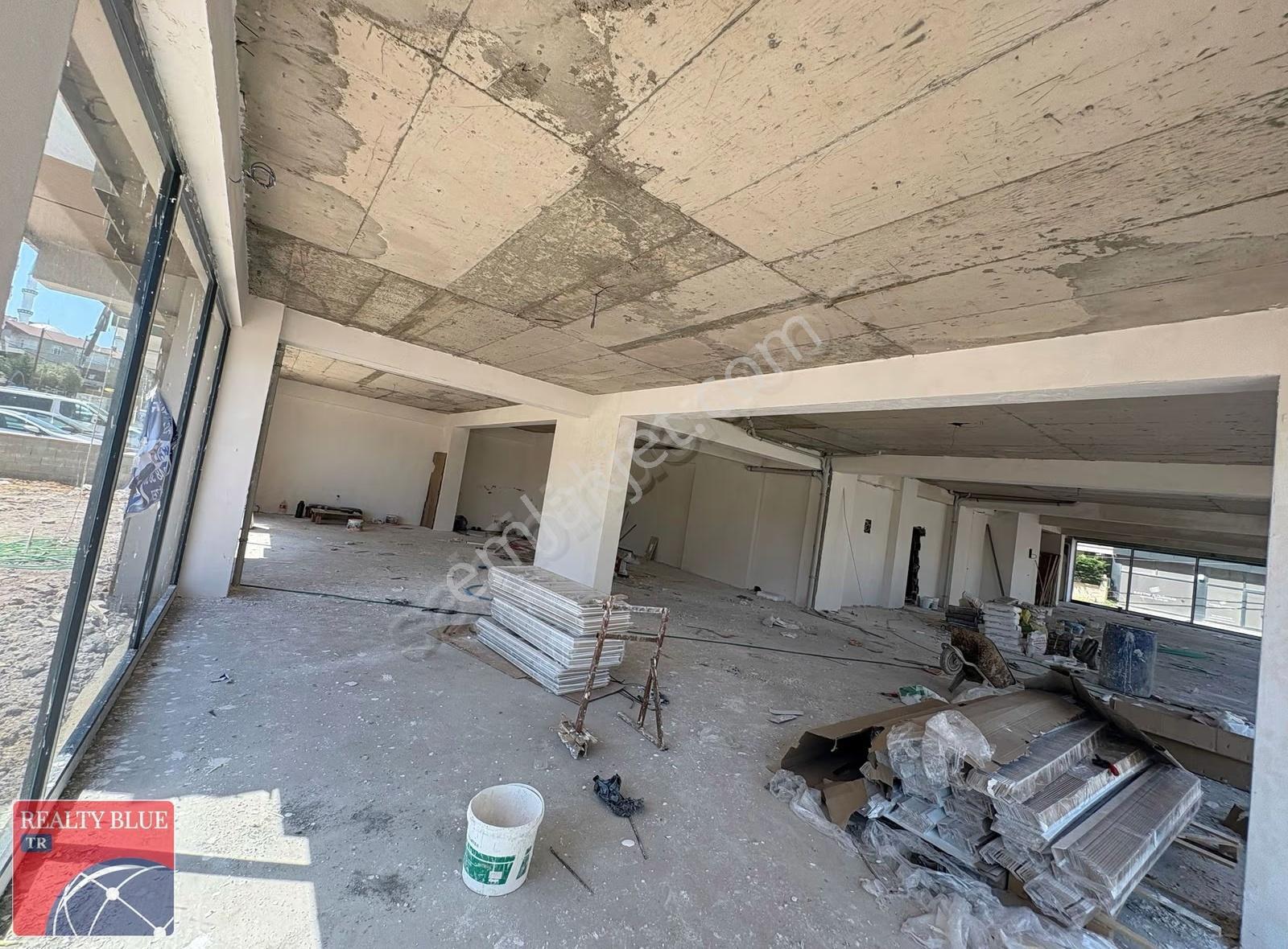 Sultanbeyli De Prestiji Binanın Altında Satılık 400 M2 Dükkan - Görsel 4