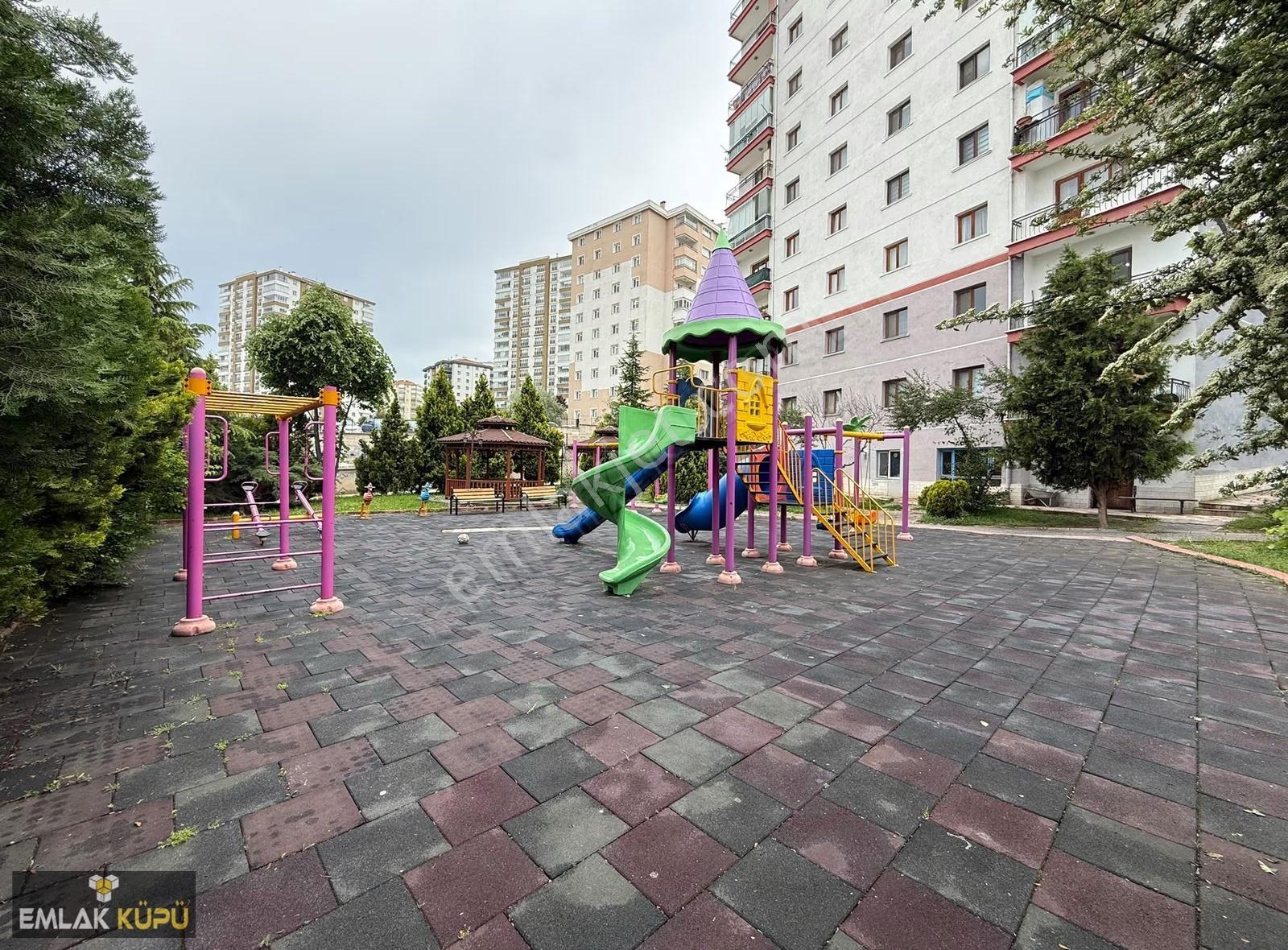 Ahimesut Mah. Merkez Sit.de Geniş Metrekarede 3+1 Kiralık Daire - Görsel 20