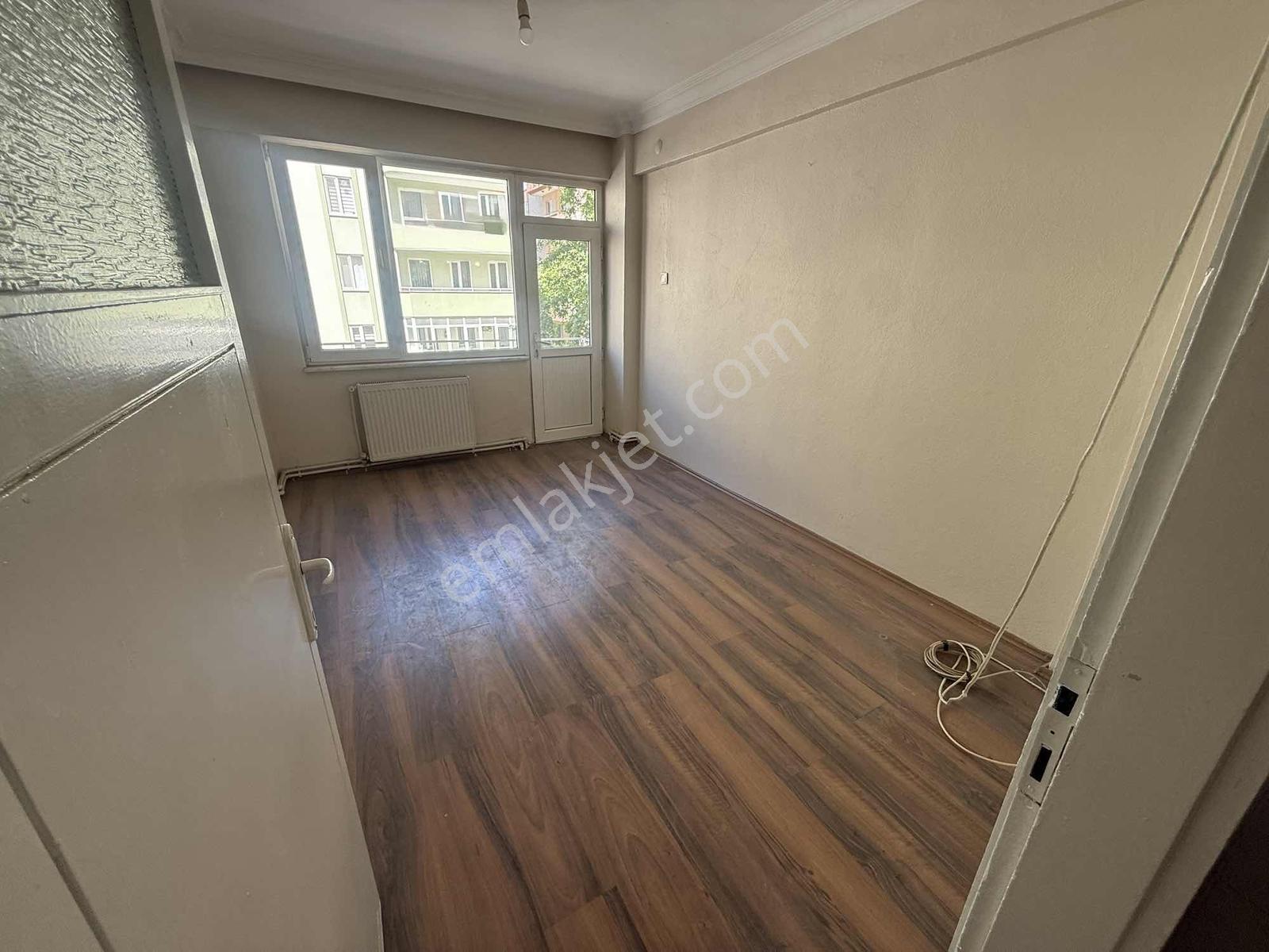 Nova'dan Yarış O.okulu Karşısı 3+1 Kullanışlı Kiralık Daire - Görsel 9