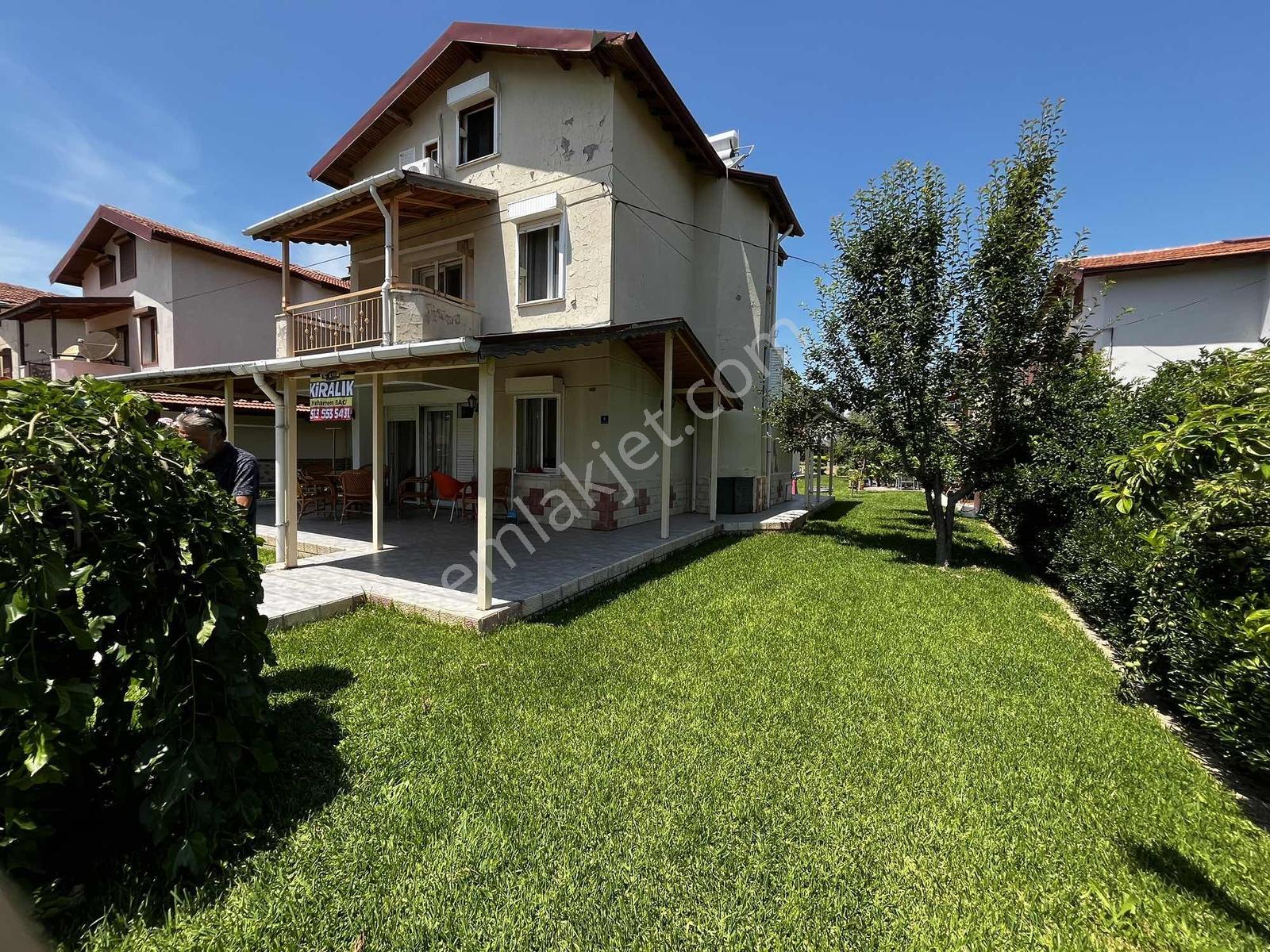Kuşadası Davutlarda Kiralık 3+1 Villa - Görsel 29